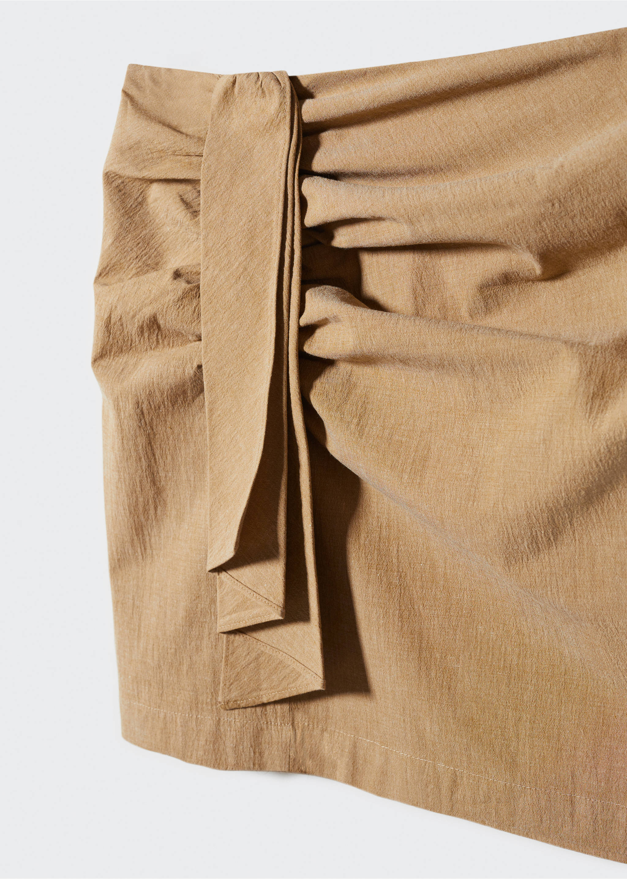 Ruched details skirt - Details of the article 8, Sand. Ref: 57000451-00.