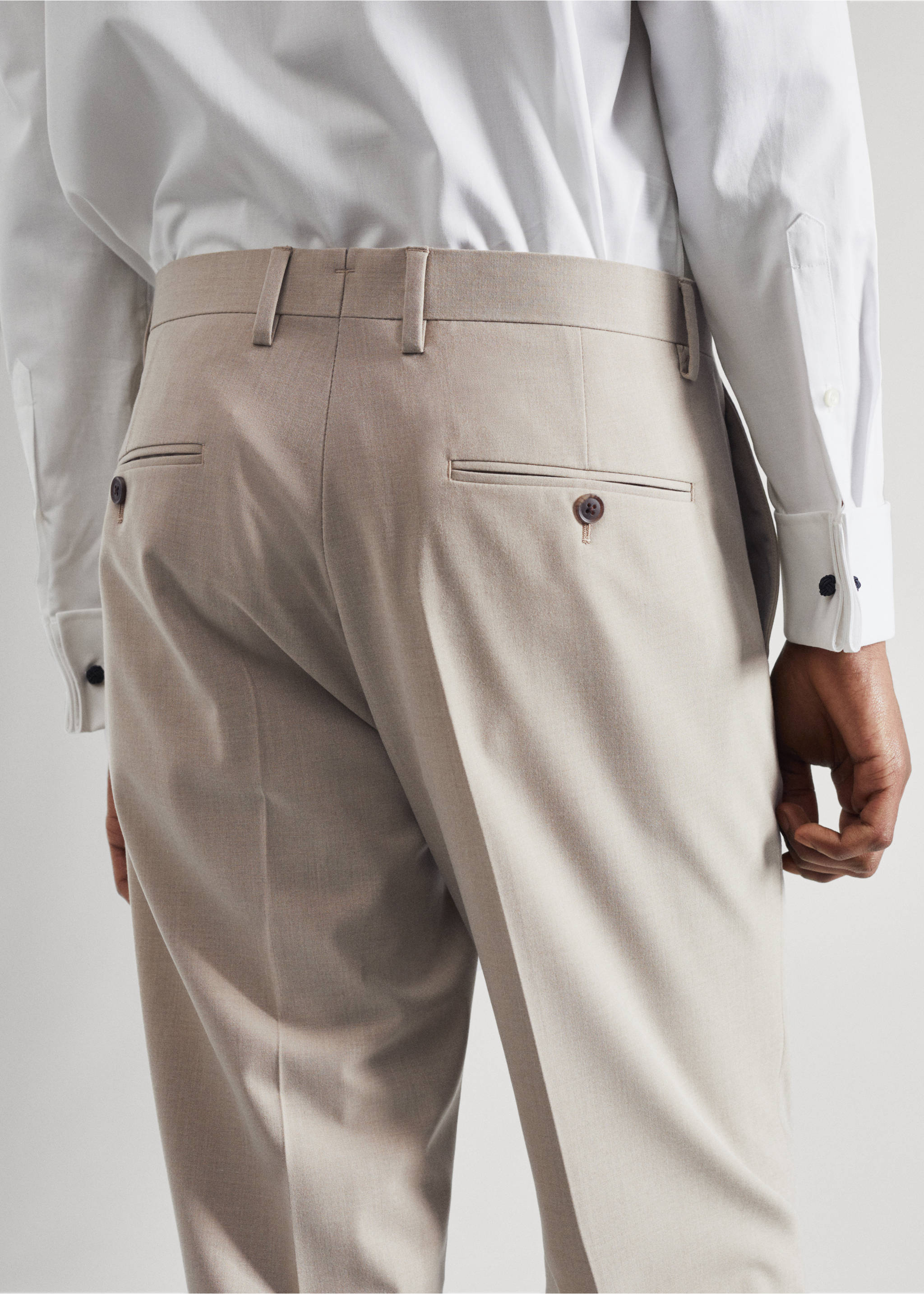 Slim Fit-Anzughose aus Comfort-Stretch-Gewebe - Detail des Artikels 2, Beige. Ref: 57000551-00.