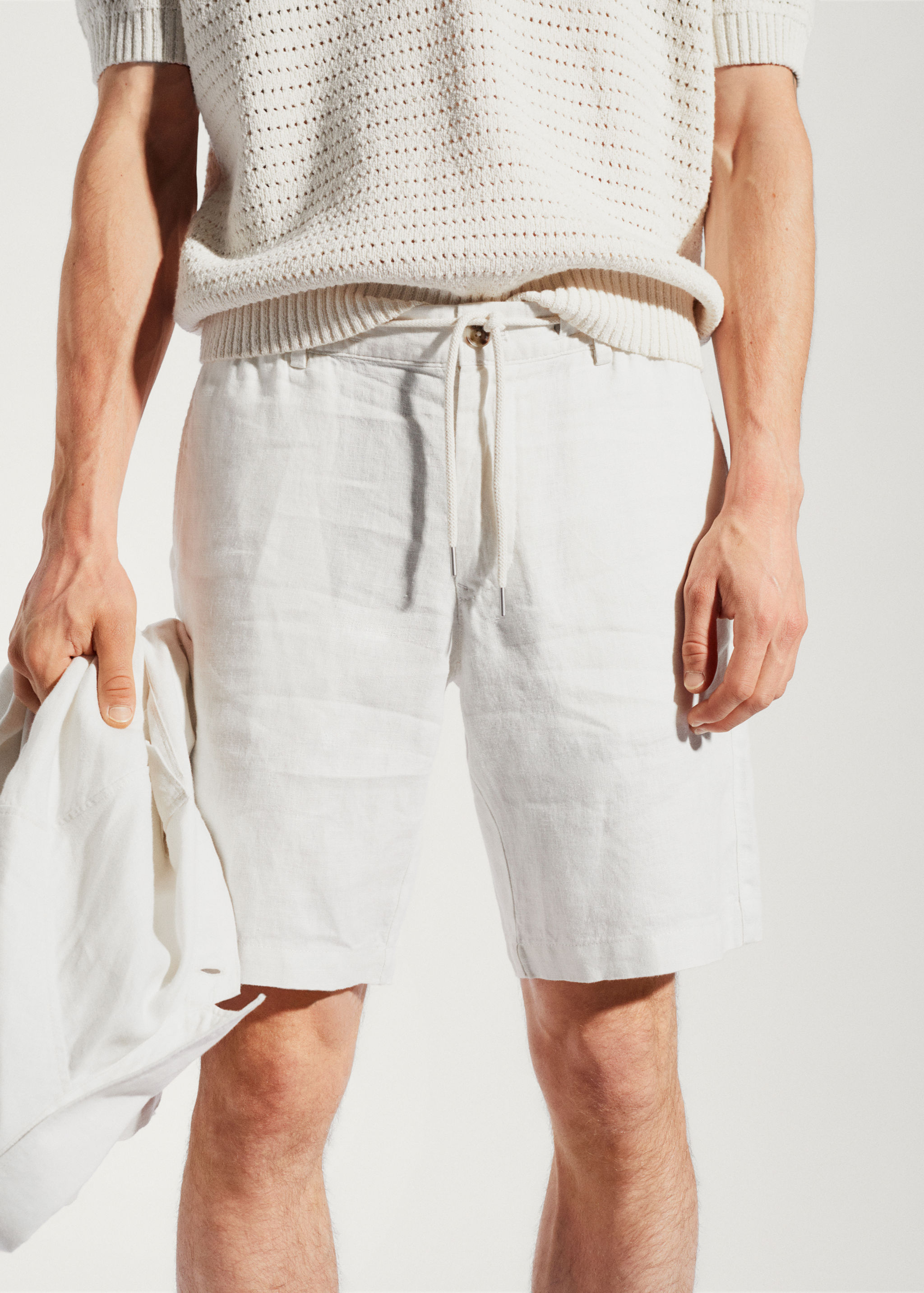 100% linen bermuda shorts with drawstring - Details of the article 1