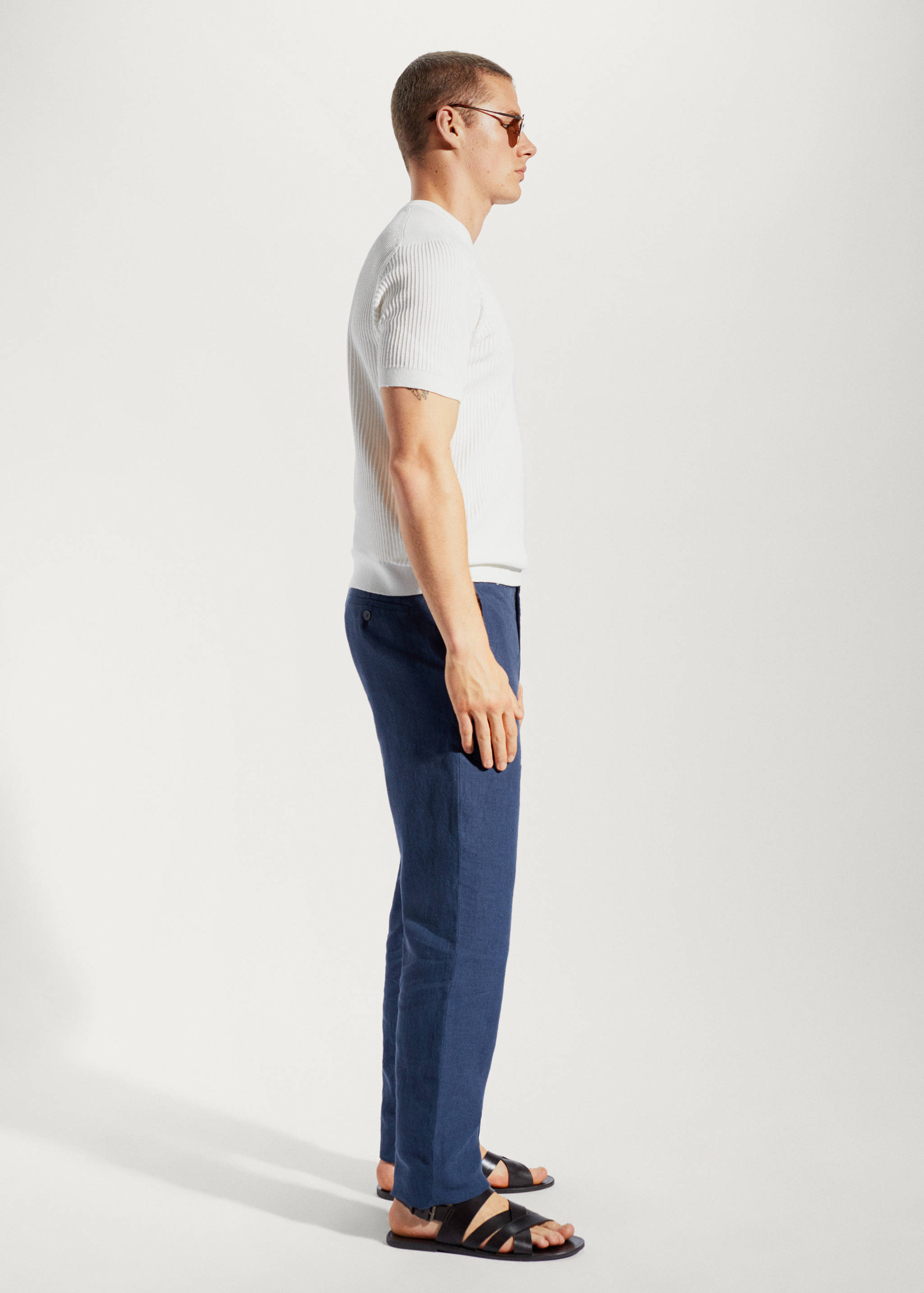 Slim-fit 100% linen pants - Details of the article 2