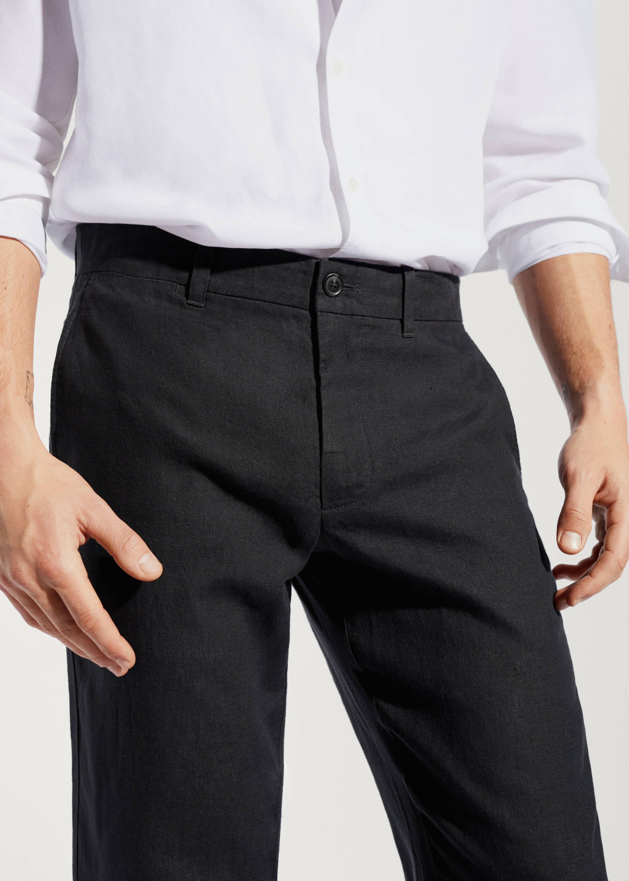 Slim-fit 100% linen pants - Details of the article 1