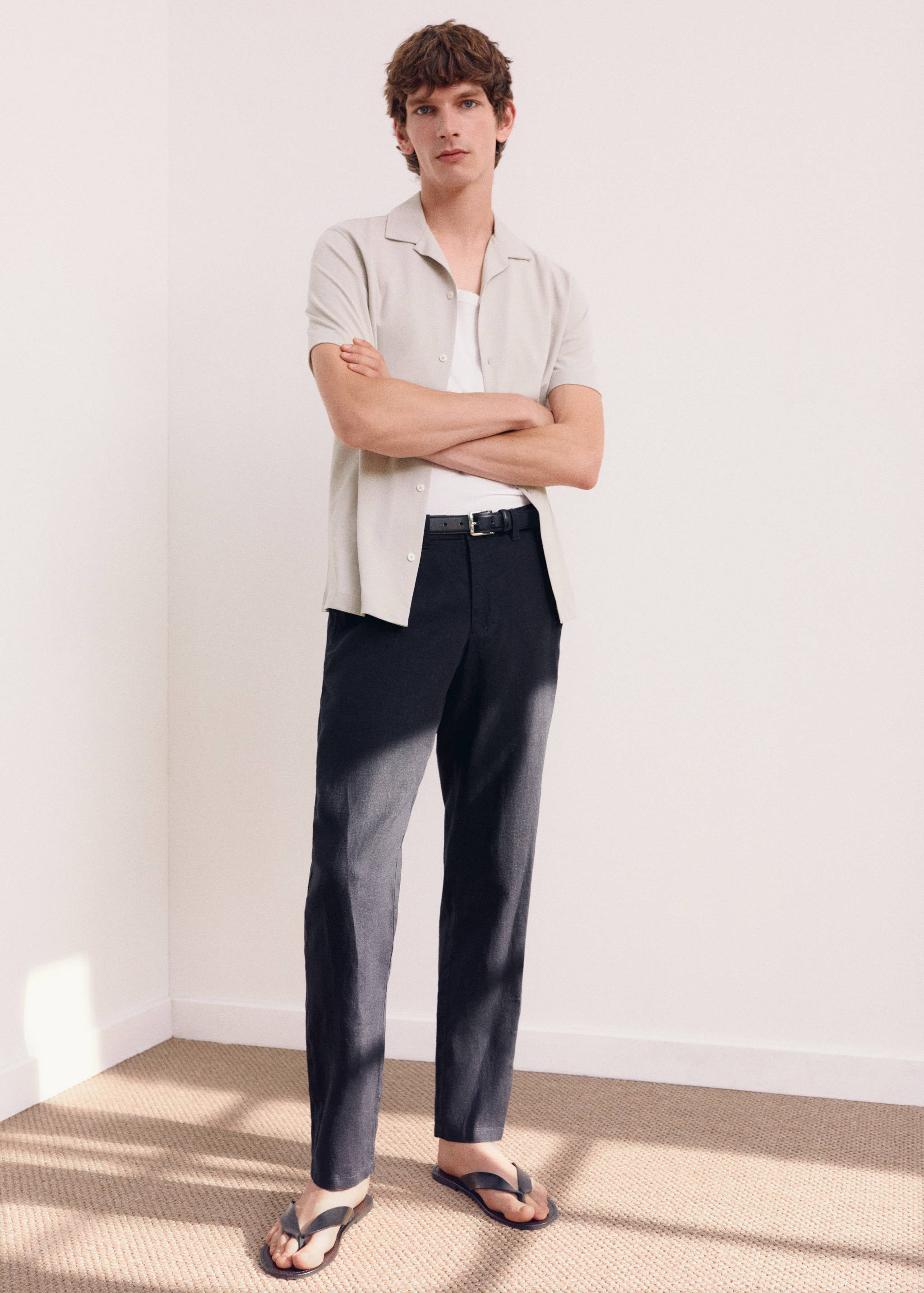 Slim-fit 100% linen pants - Details of the article 5