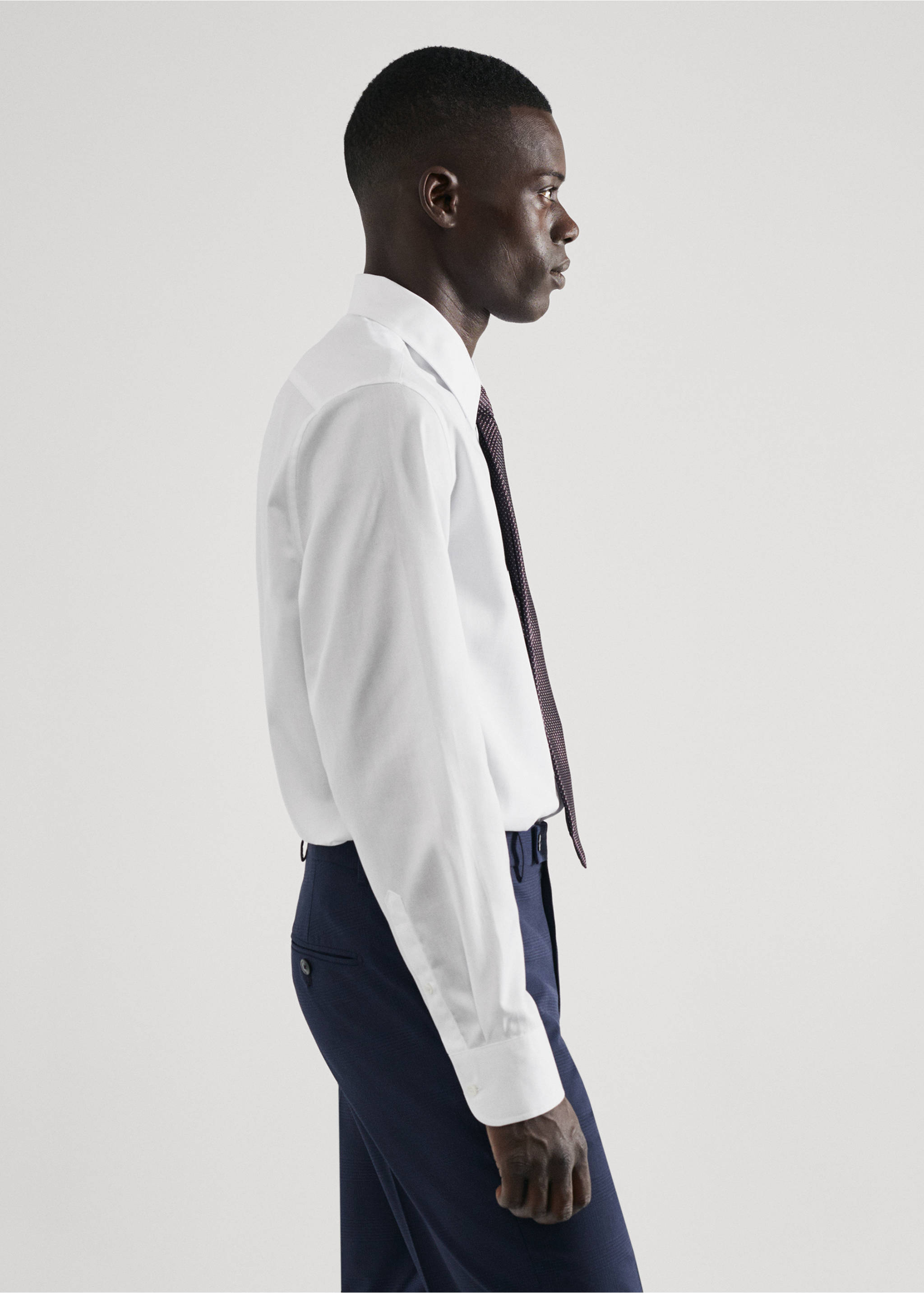 Regular-fit structured suit shirt - Details of the article 2, White. Ref: 57000712-00.