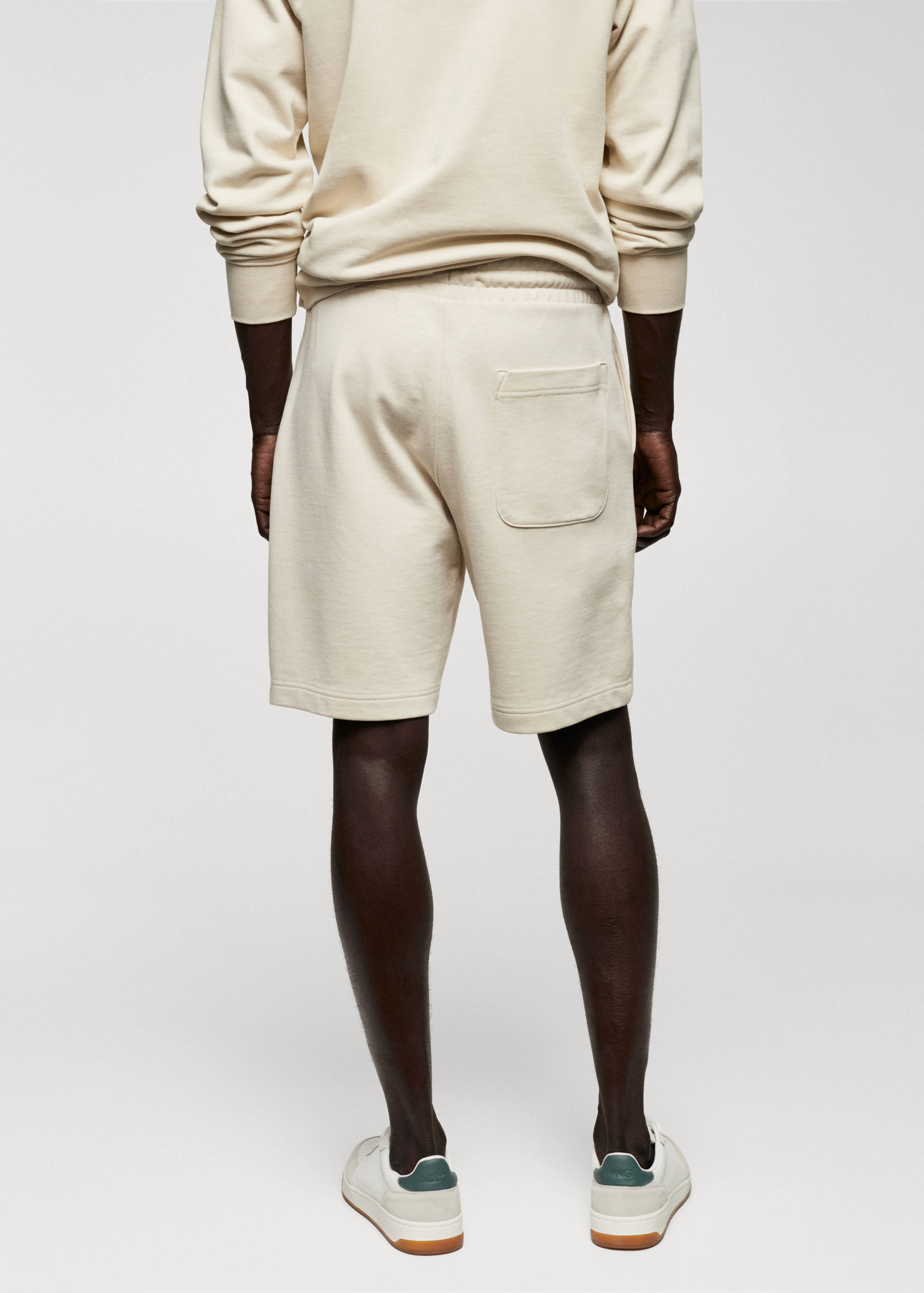 Bermudas jogger algodón - Reverso del artículo