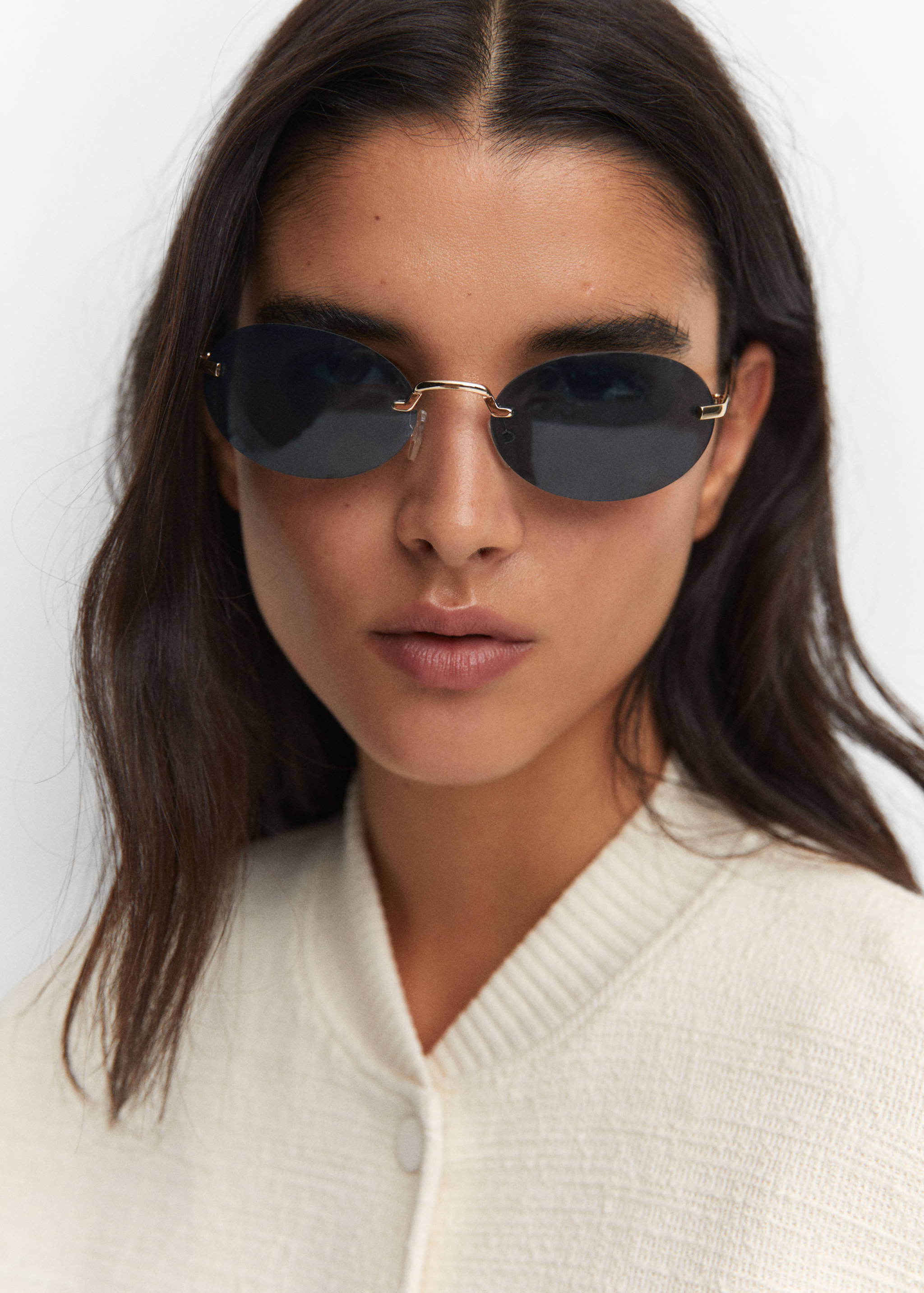 Oval sunglasses - General plane