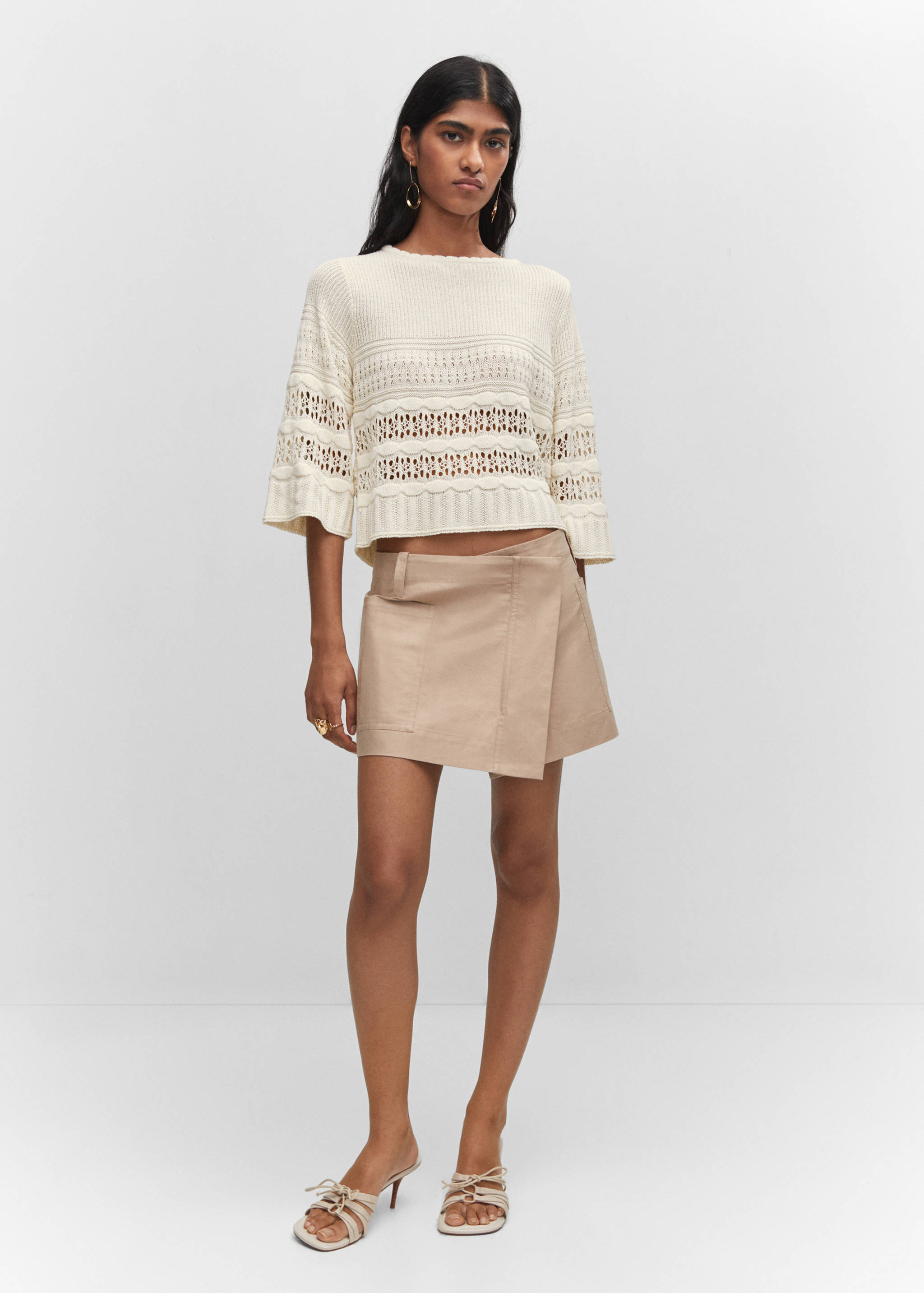 Openwork sweater with flared sleeves - General plane