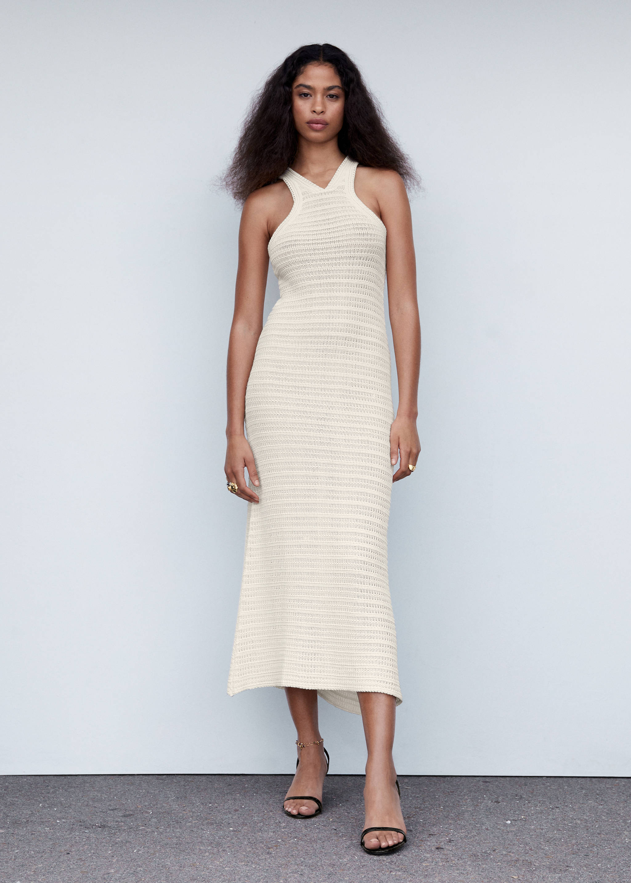 Halter-neck crochet dress - General plane