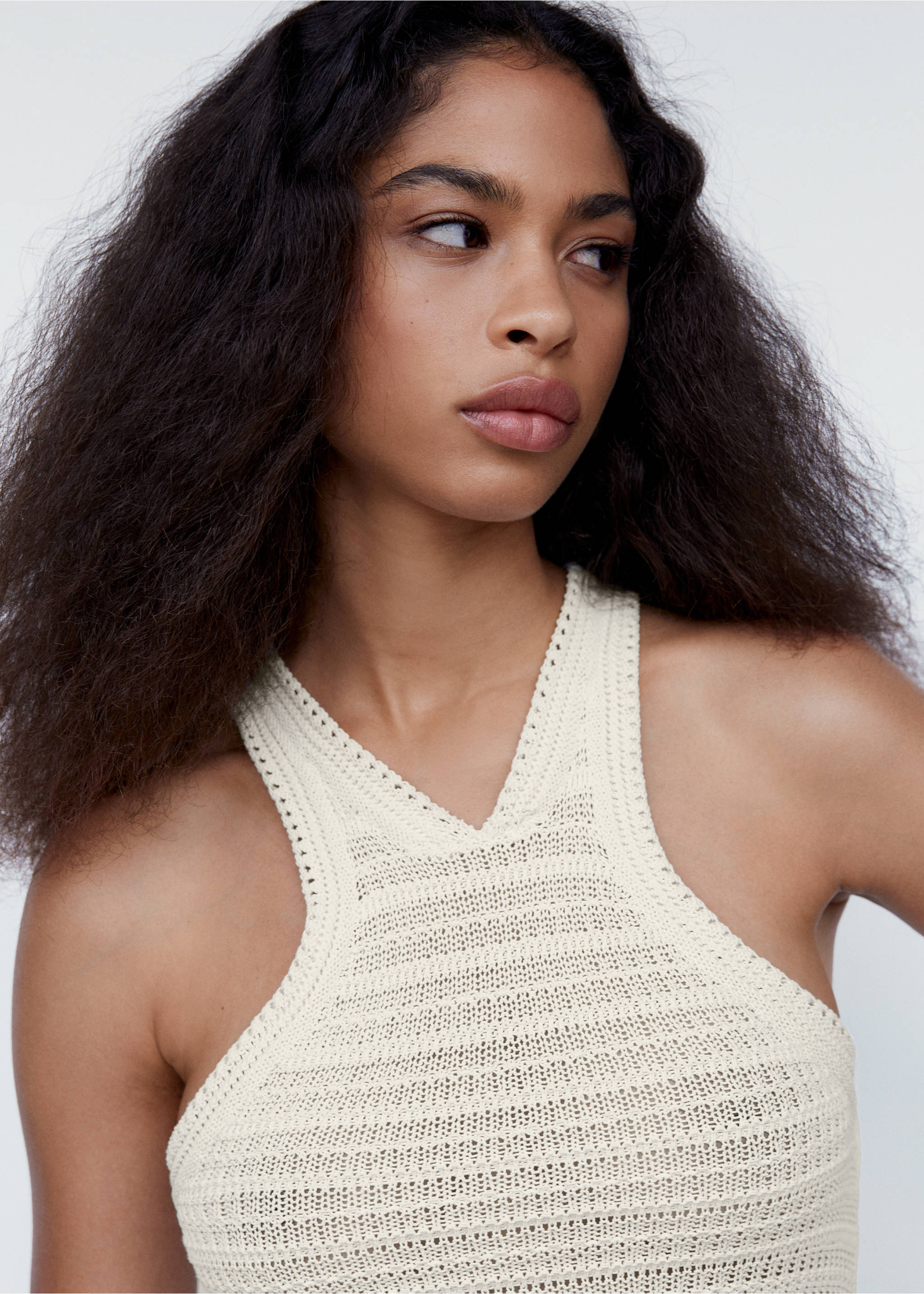 Halter-neck crochet dress - Details of the article 1, Ecru. Ref: 57001013-00.