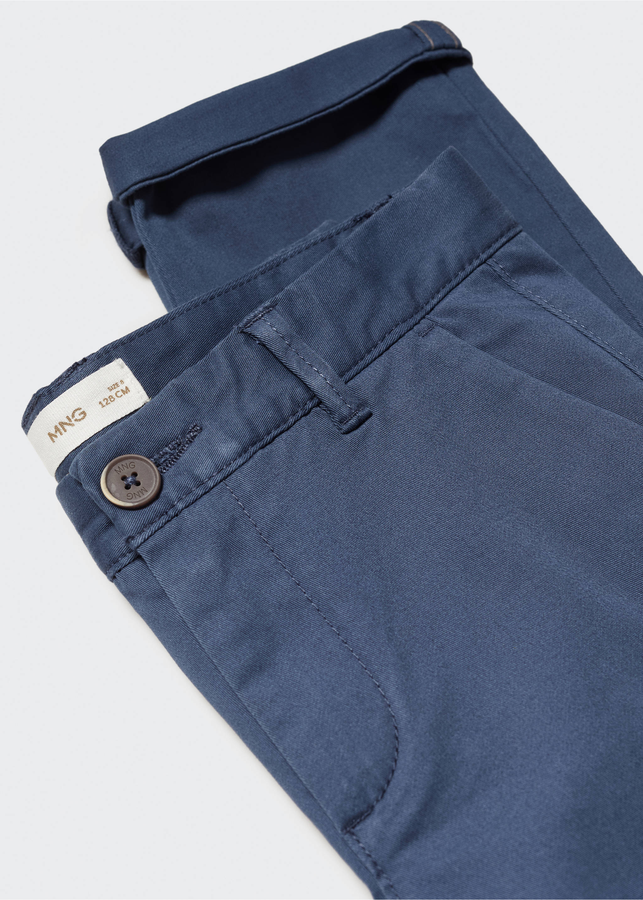 Cotton chinos - Details of the article 8, Vibrant blue. Ref: 57001033-00.