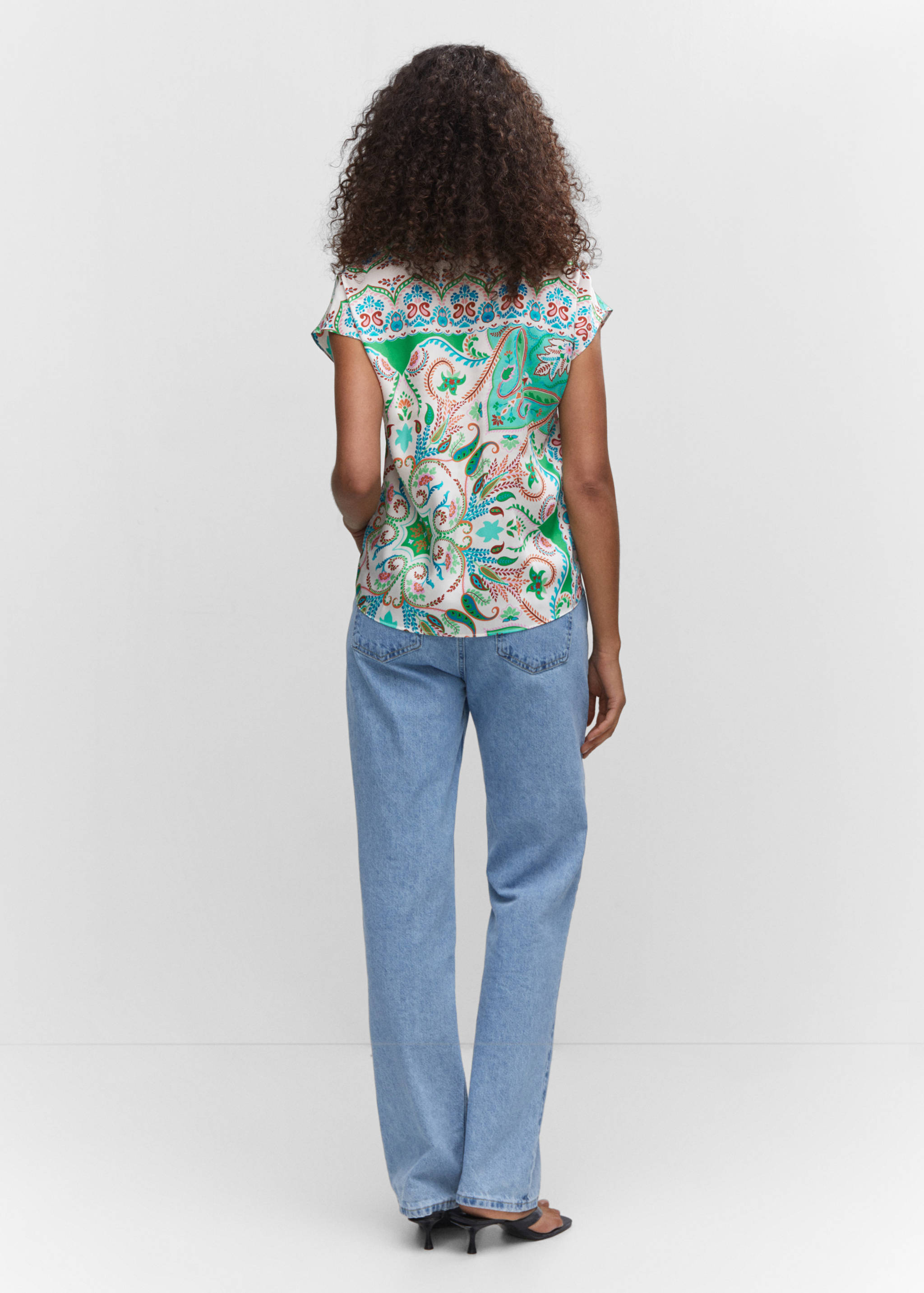 Camisa satinada estampada - Reverso del artículo