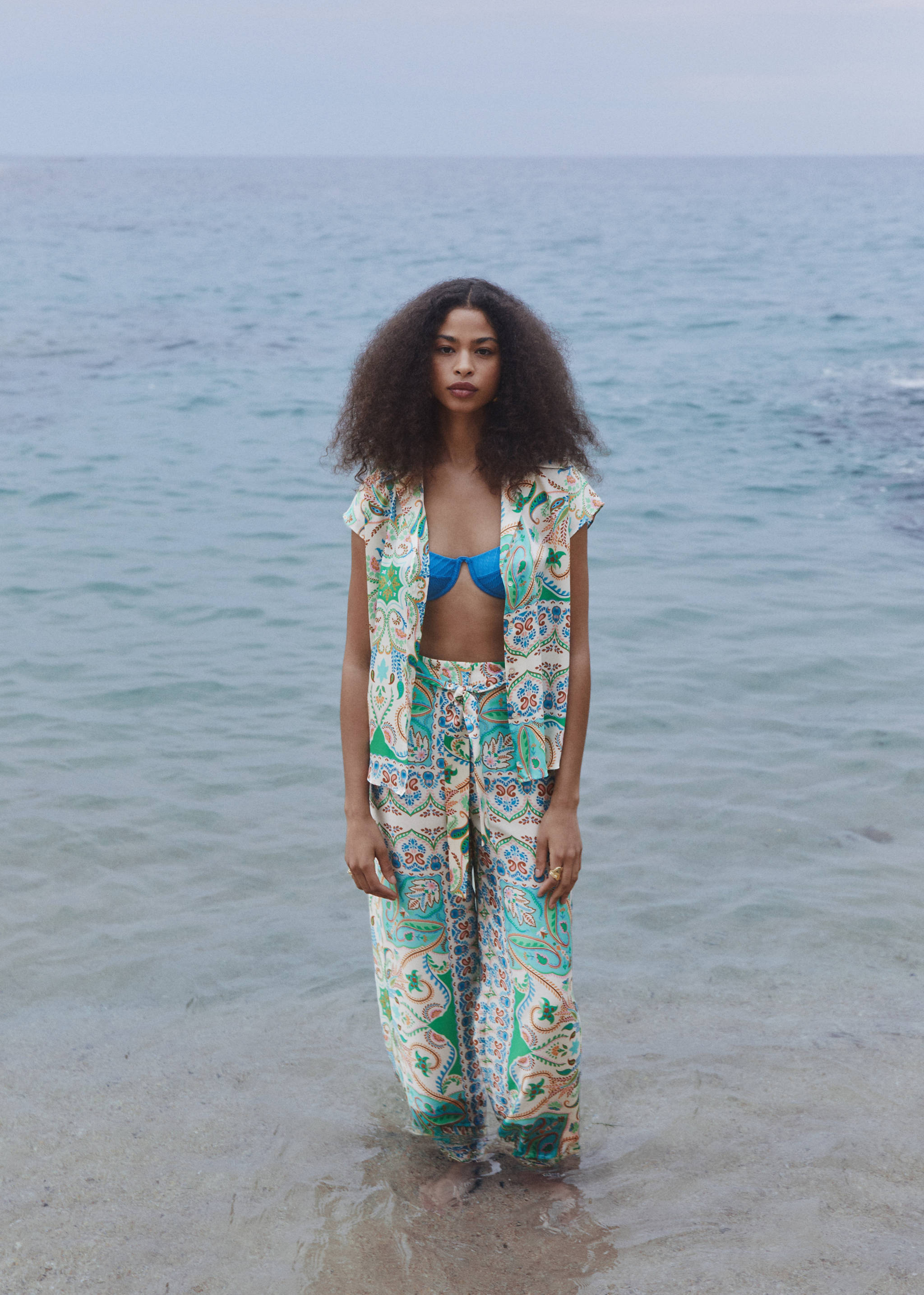 Camisa satinada estampada - Detalle del artículo 6