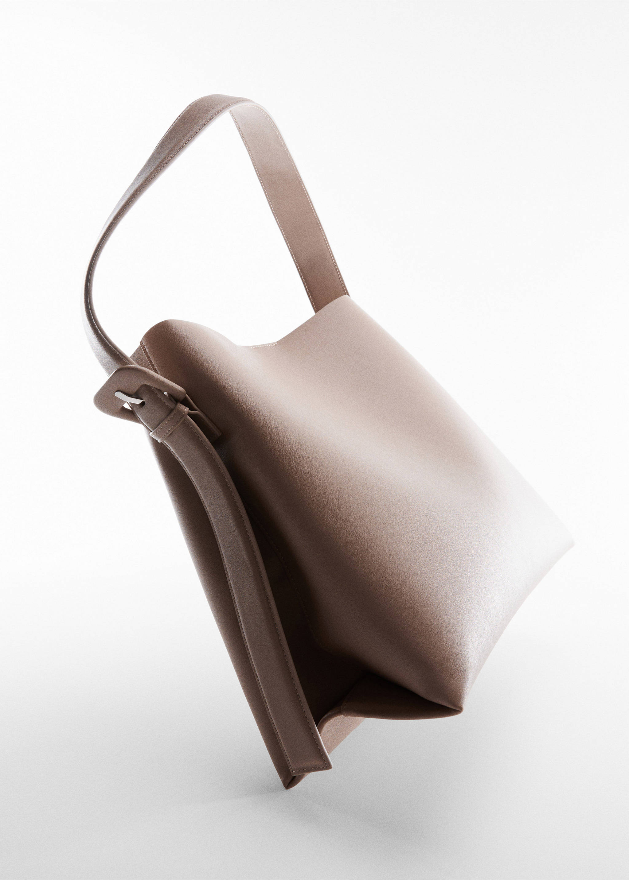 Shopper bag with buckle - Details of the article 5, Light/Pastel Brown. Ref: 57001502-00.