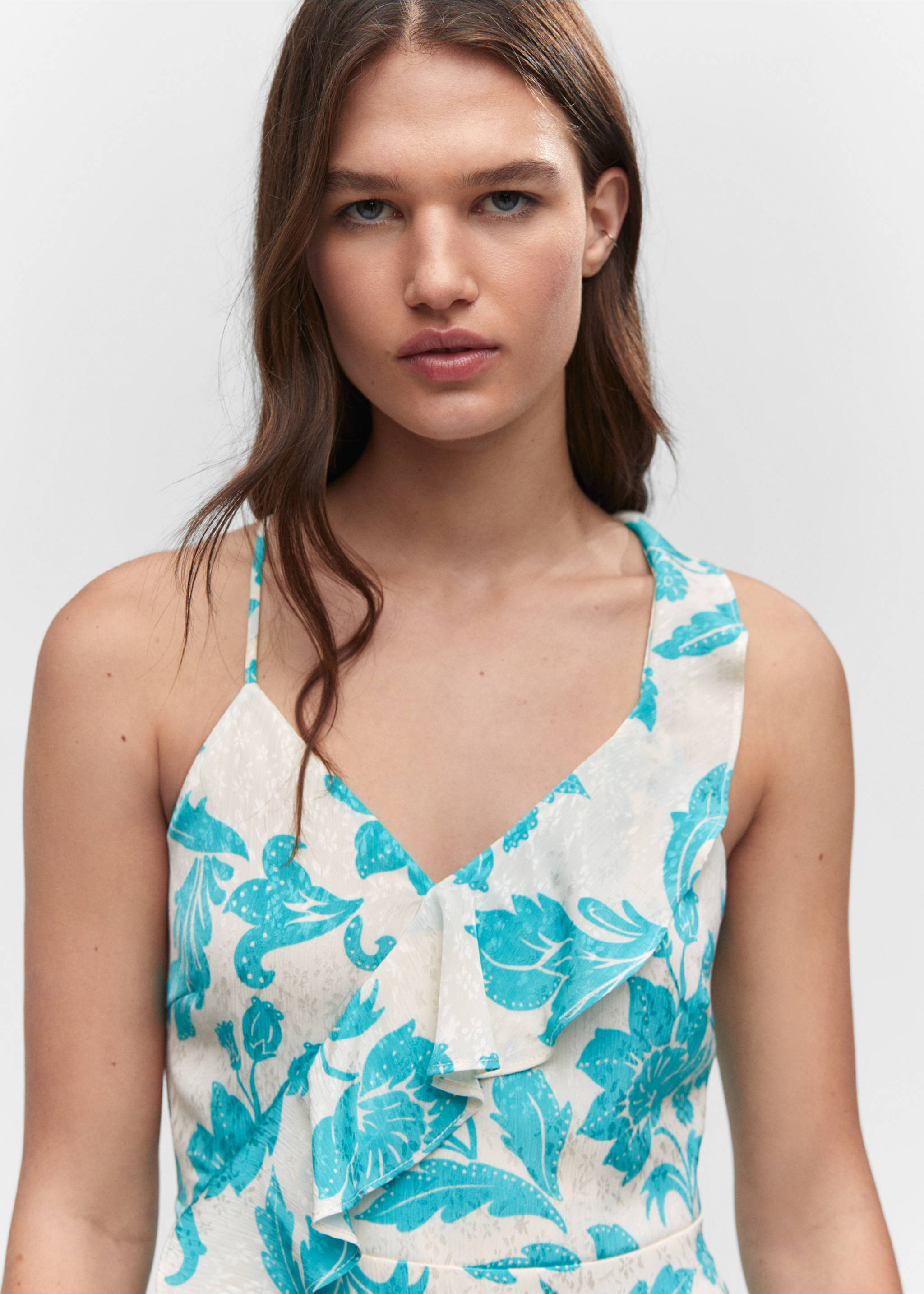 Ruffles slit dress - Details of the article 1, Ecru. Ref: 57002891-00.