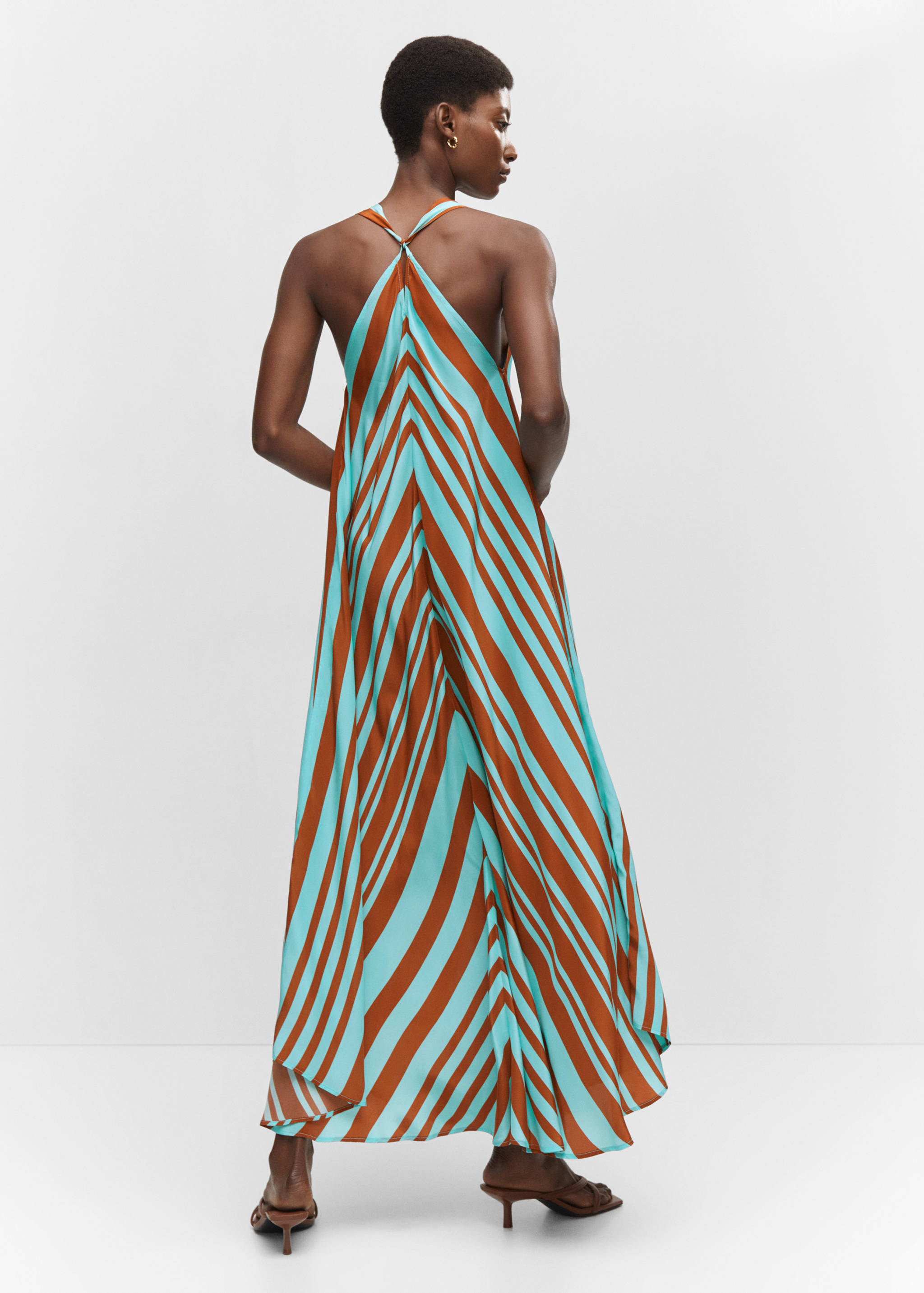 Robe satinée col V - Verso de l’article