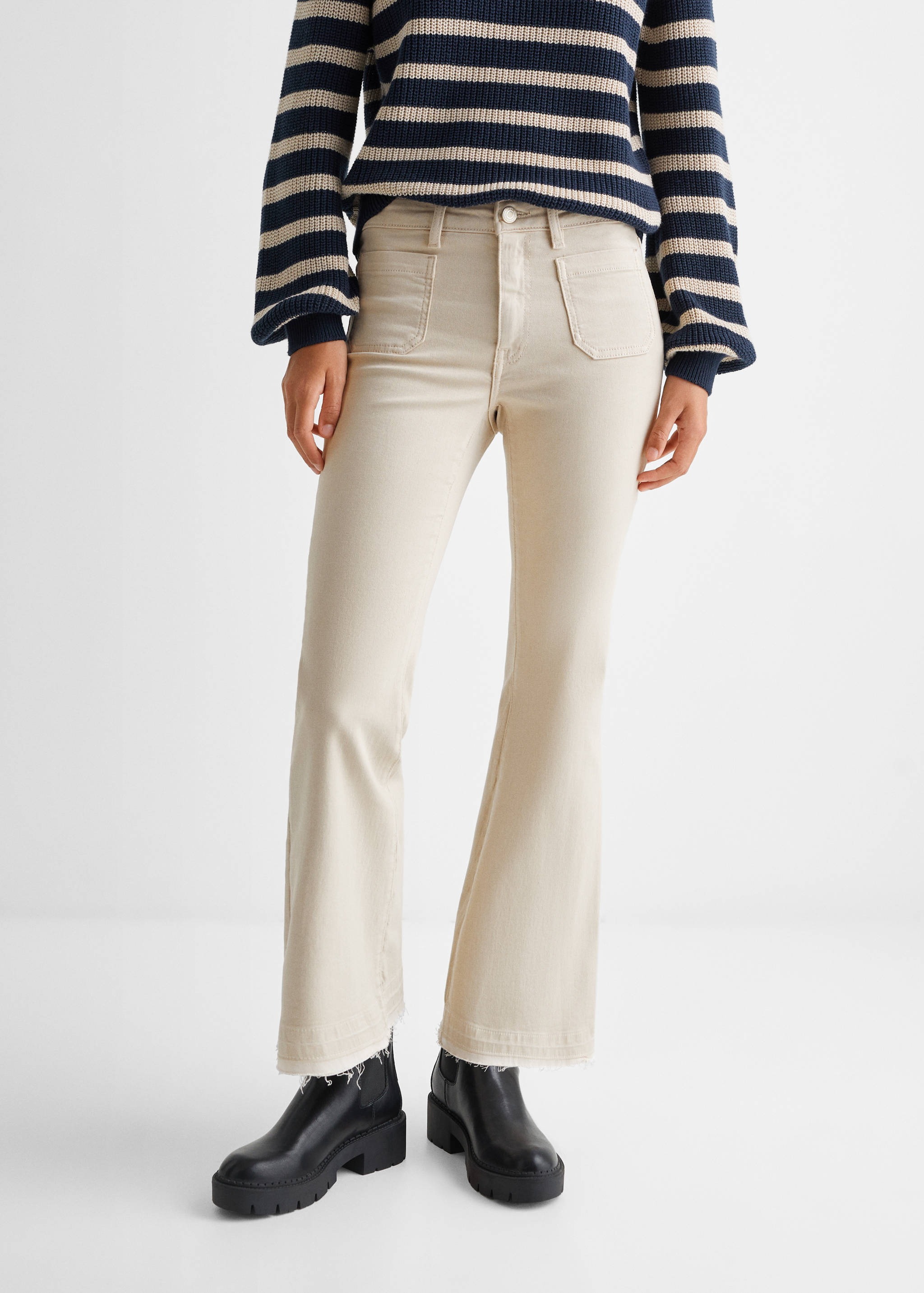 Flared Jeans mit Taschen - Detail des Artikels 6