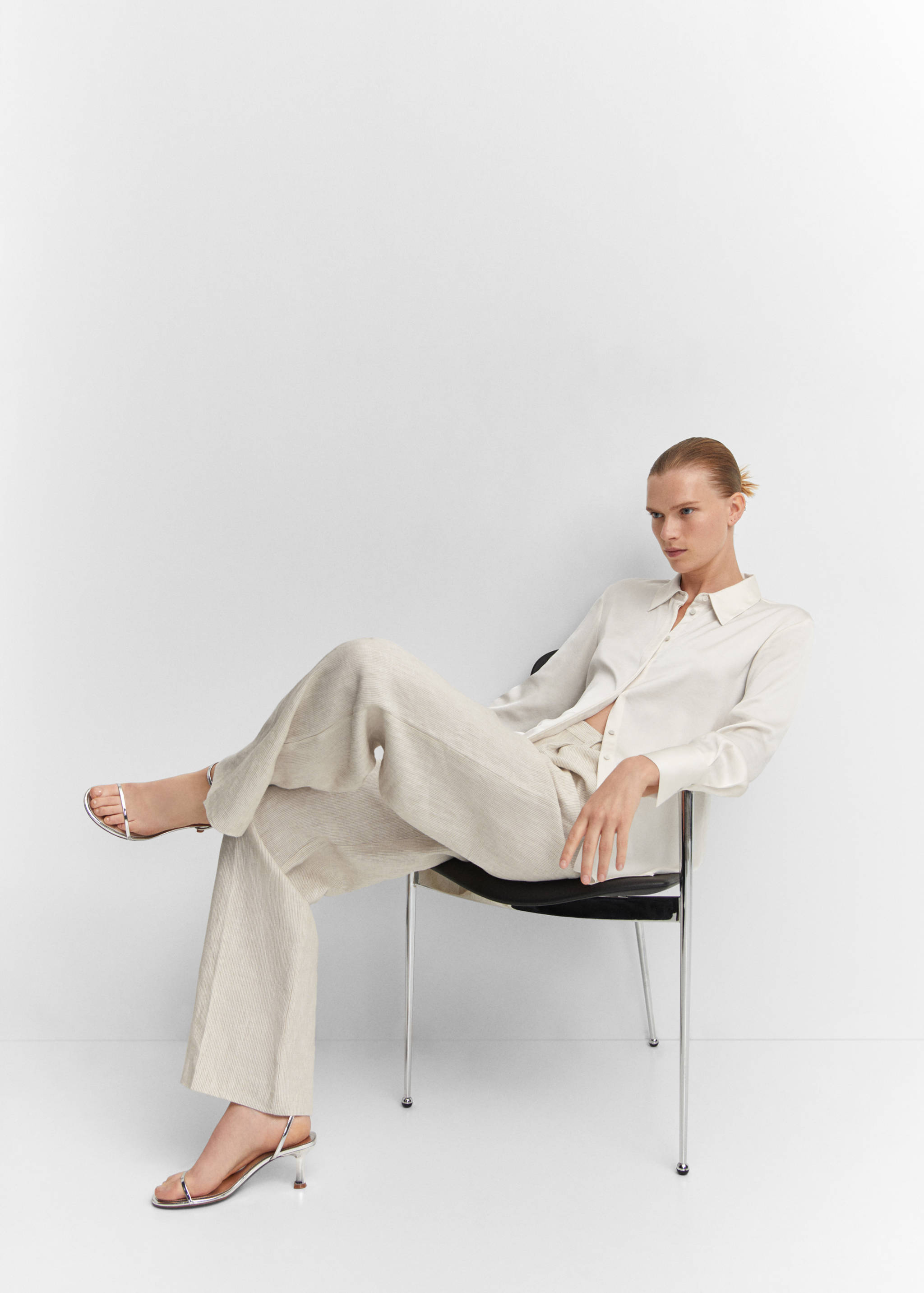 Camisa fluida setinada - Detall de l'article 2