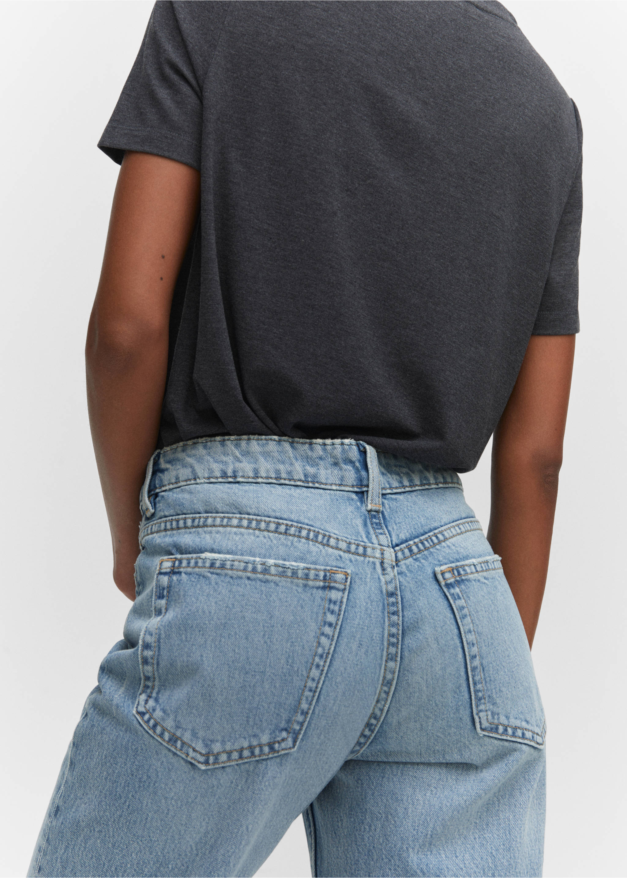 Straight-fit cropped jeans - Details of the article 3, Medium Blue. Ref: 57003807-00.