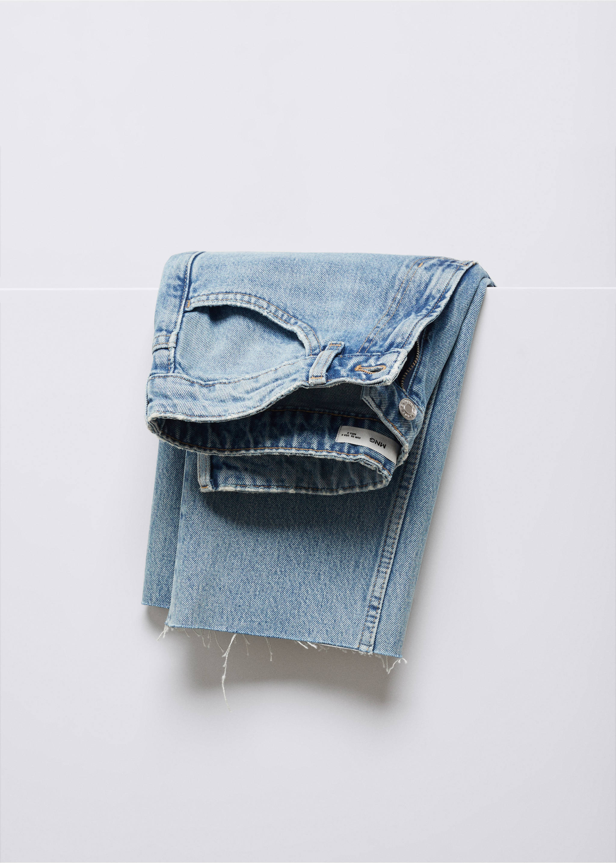 Straight-fit cropped jeans - Details of the article 8, Medium Blue. Ref: 57003807-00.