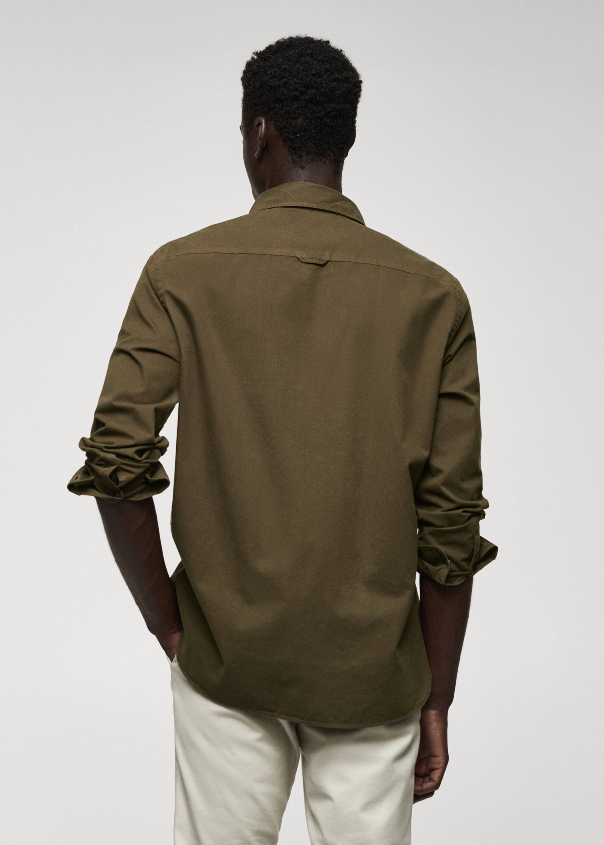 Slim Fit-Hemd aus 100 % Baumwolle - Rückseite des Artikels