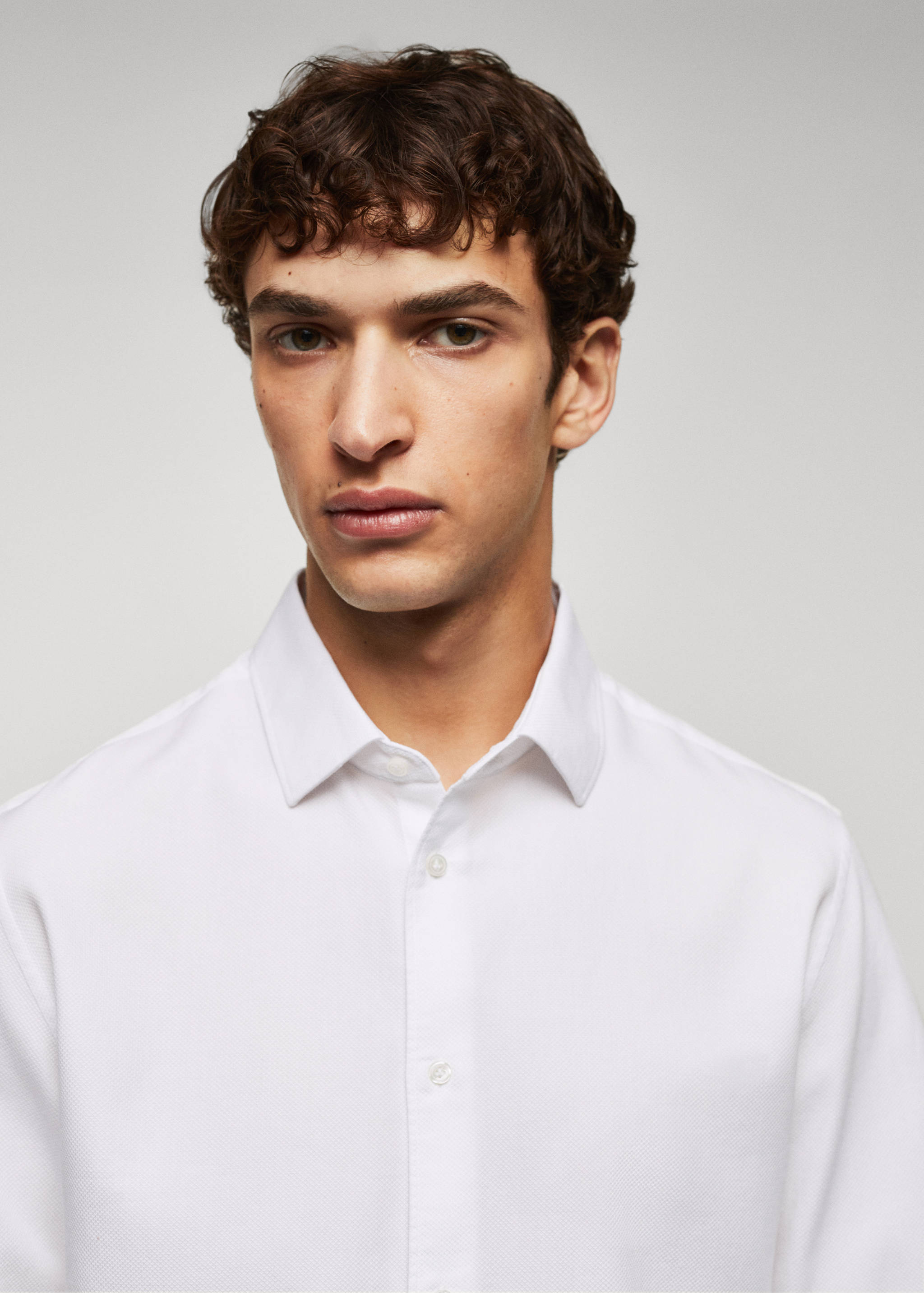 Slim-fit cotton structured shirt - Details of the article 1