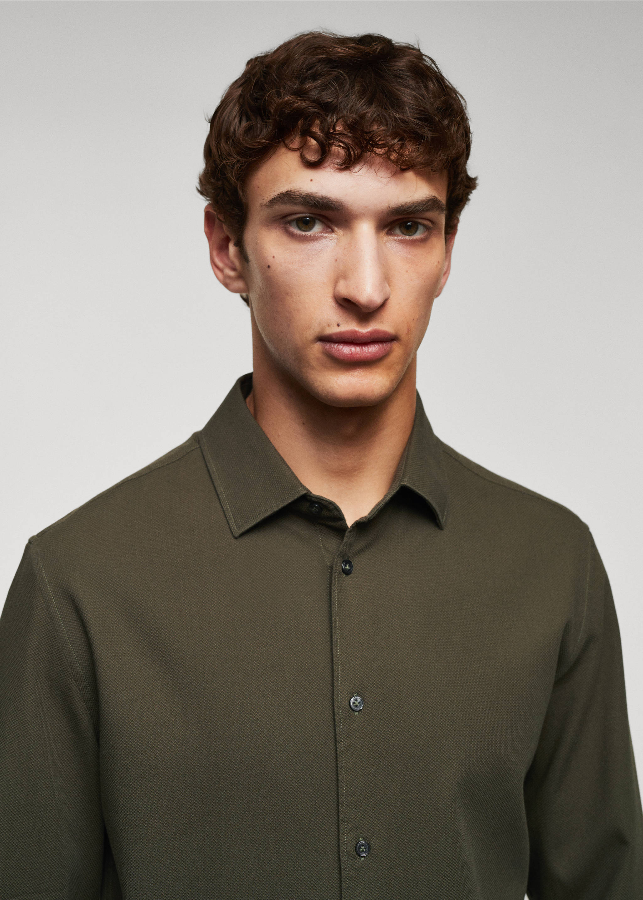 Slim-fit cotton structured shirt - Details of the article 1