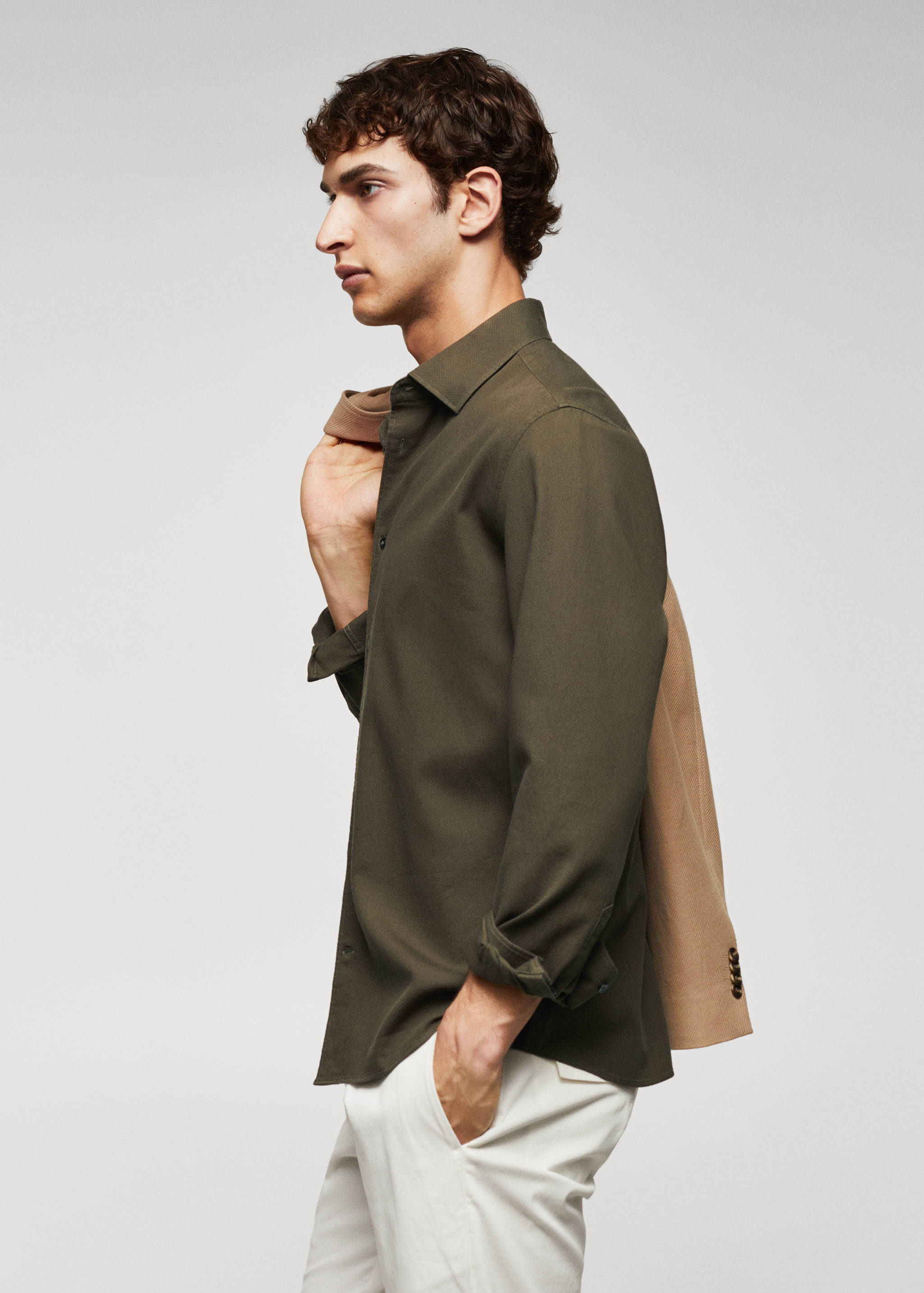 Slim-fit cotton structured shirt - Details of the article 2