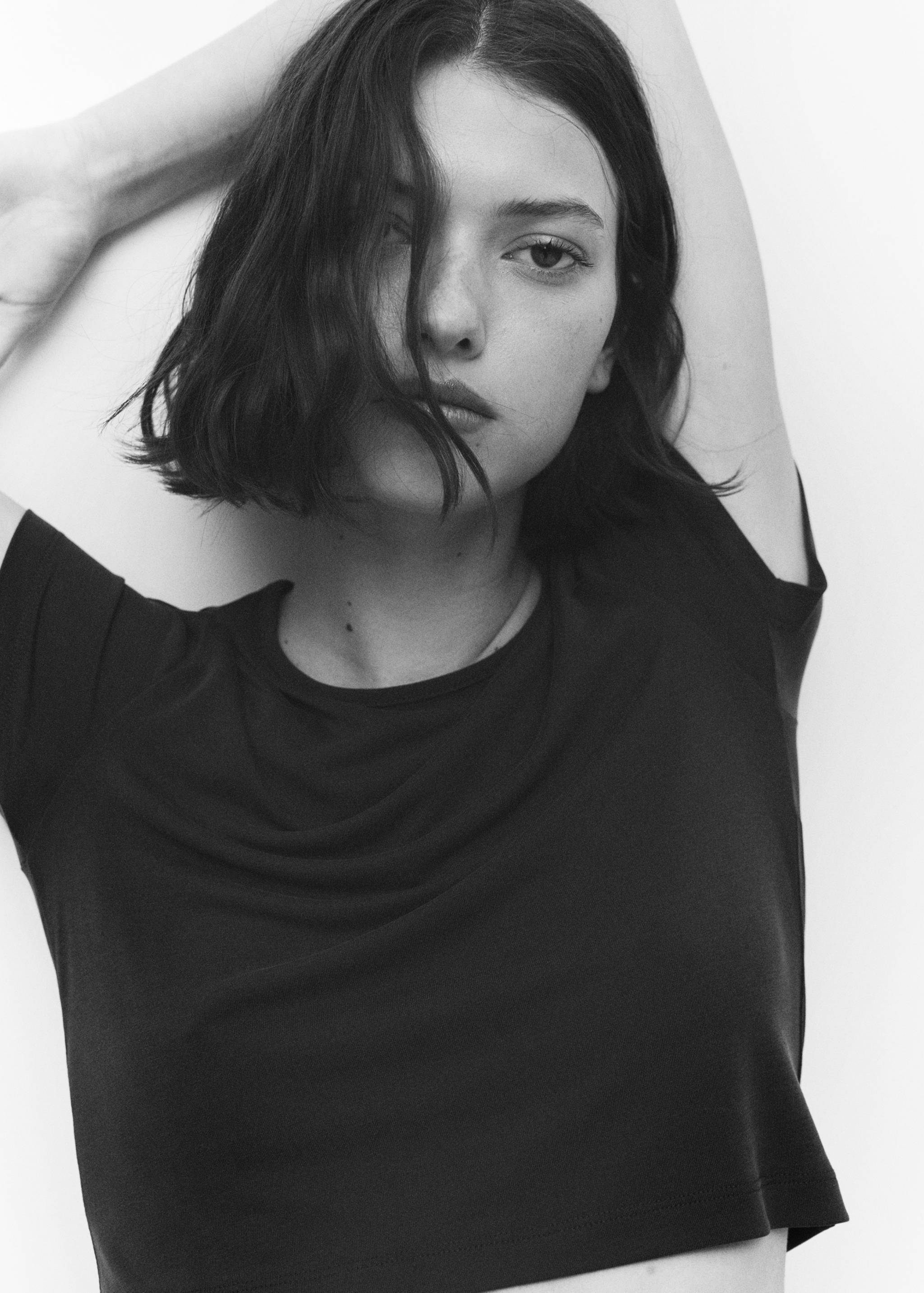 Cropped modal t-shirt - Details of the article 1