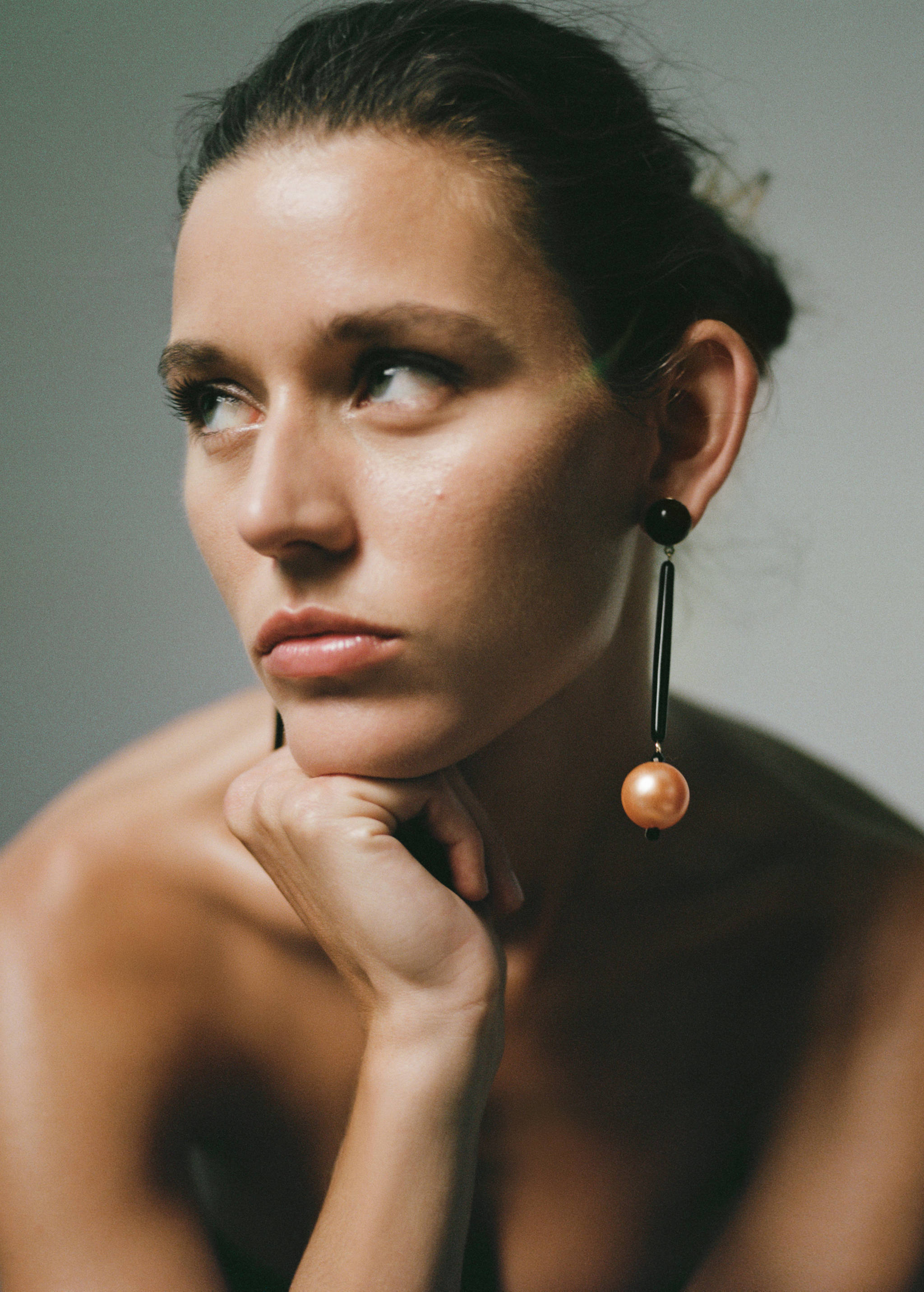 Boucles d’oréilles rigides detail perles - Plan général