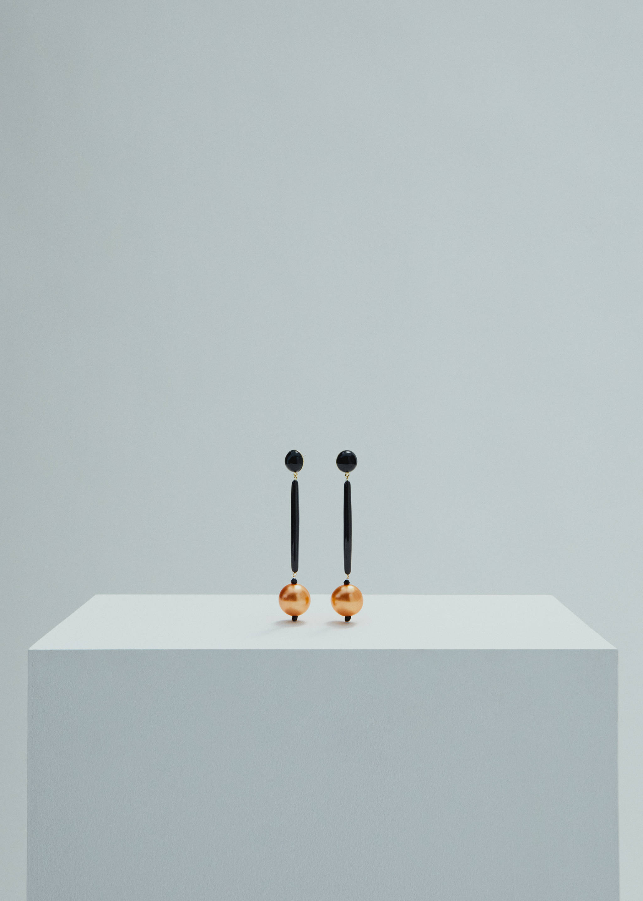 Boucles d’oréilles rigides detail perles - Article sans modèle