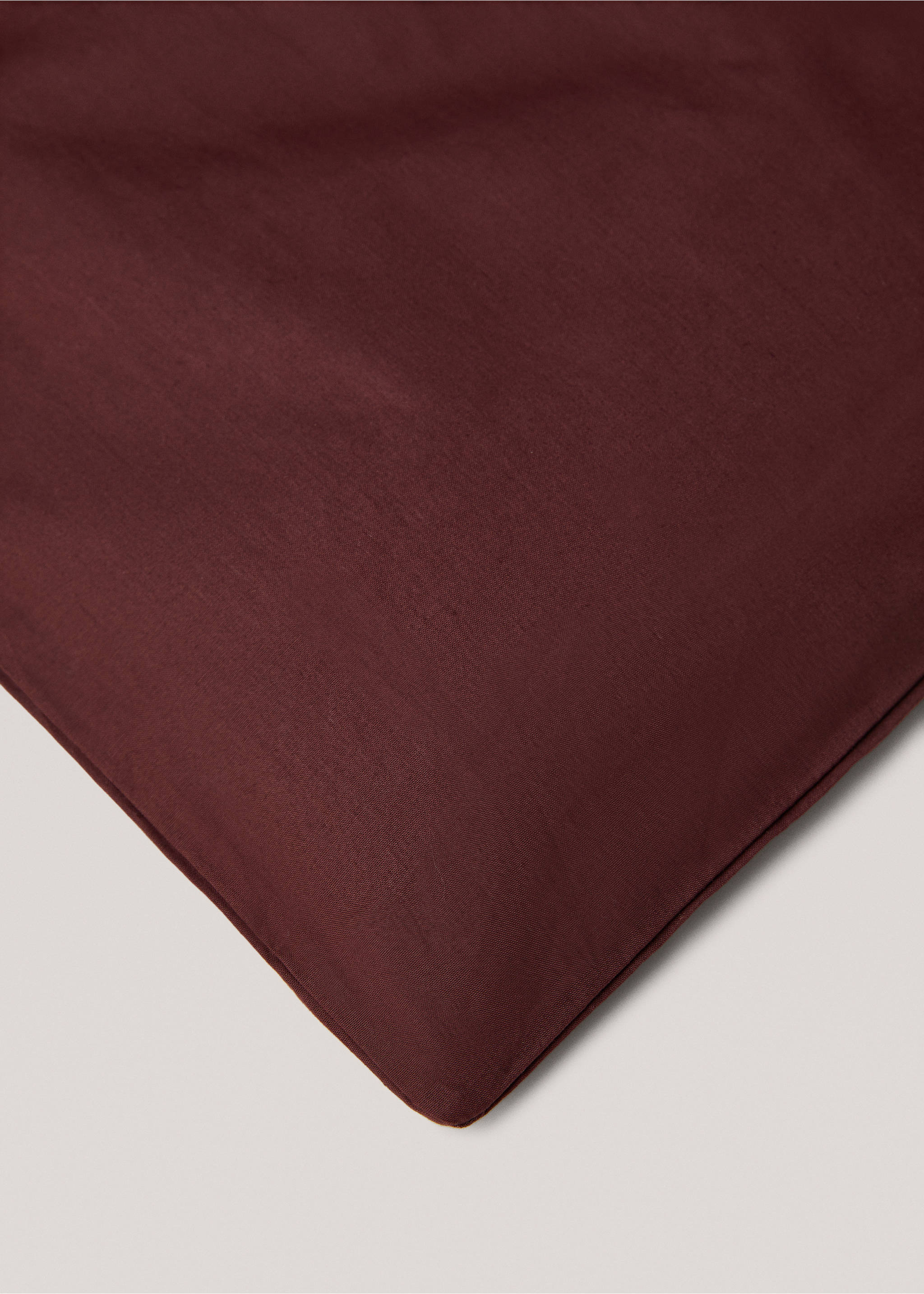 Bettbezug aus 100 % Baumwolle - Detail des Artikels 2, Weinrot. Ref: 57004071-00.