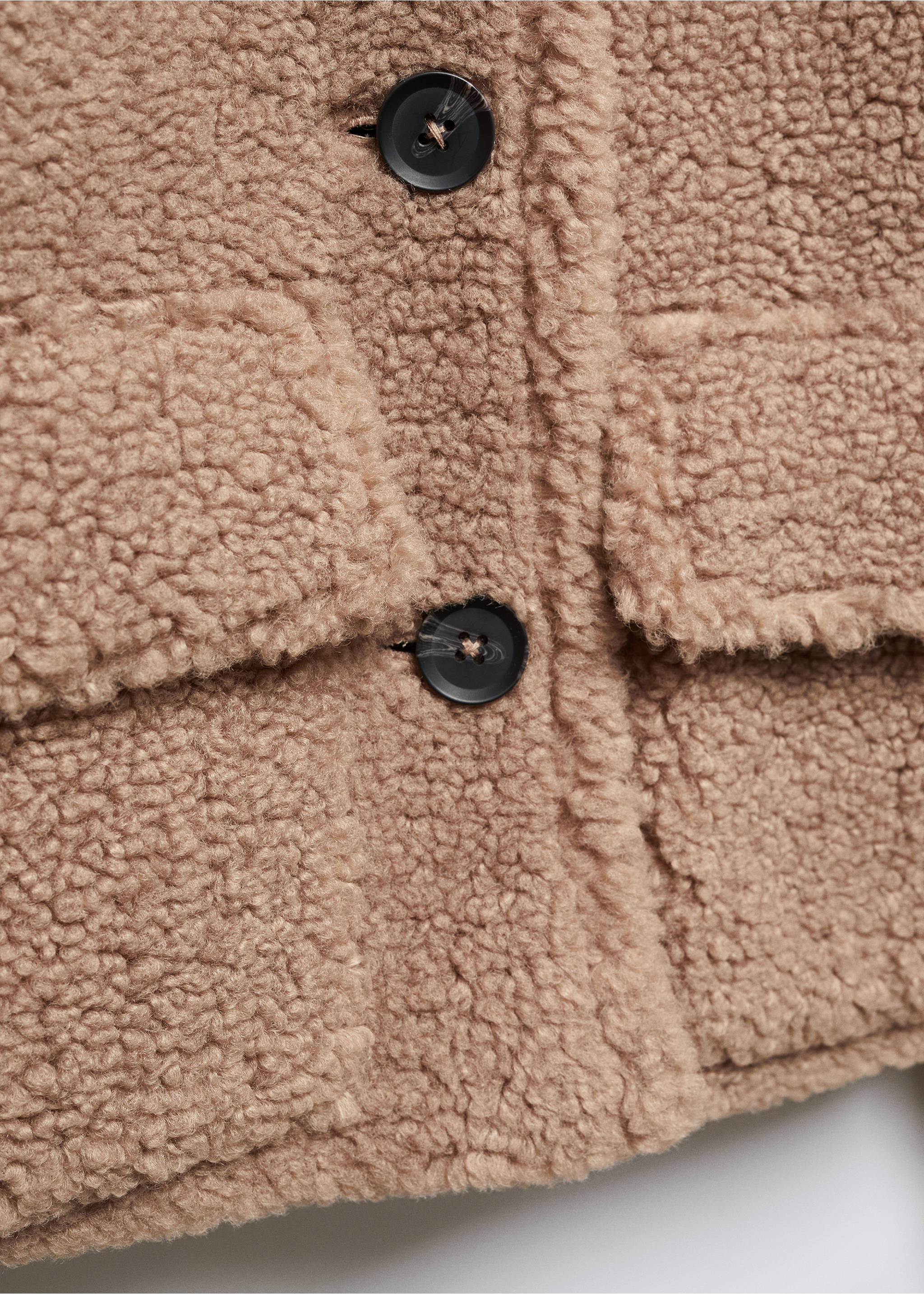 Shearling-effect coat - Details of the article 8, Ecru. Ref: 57004399-00.