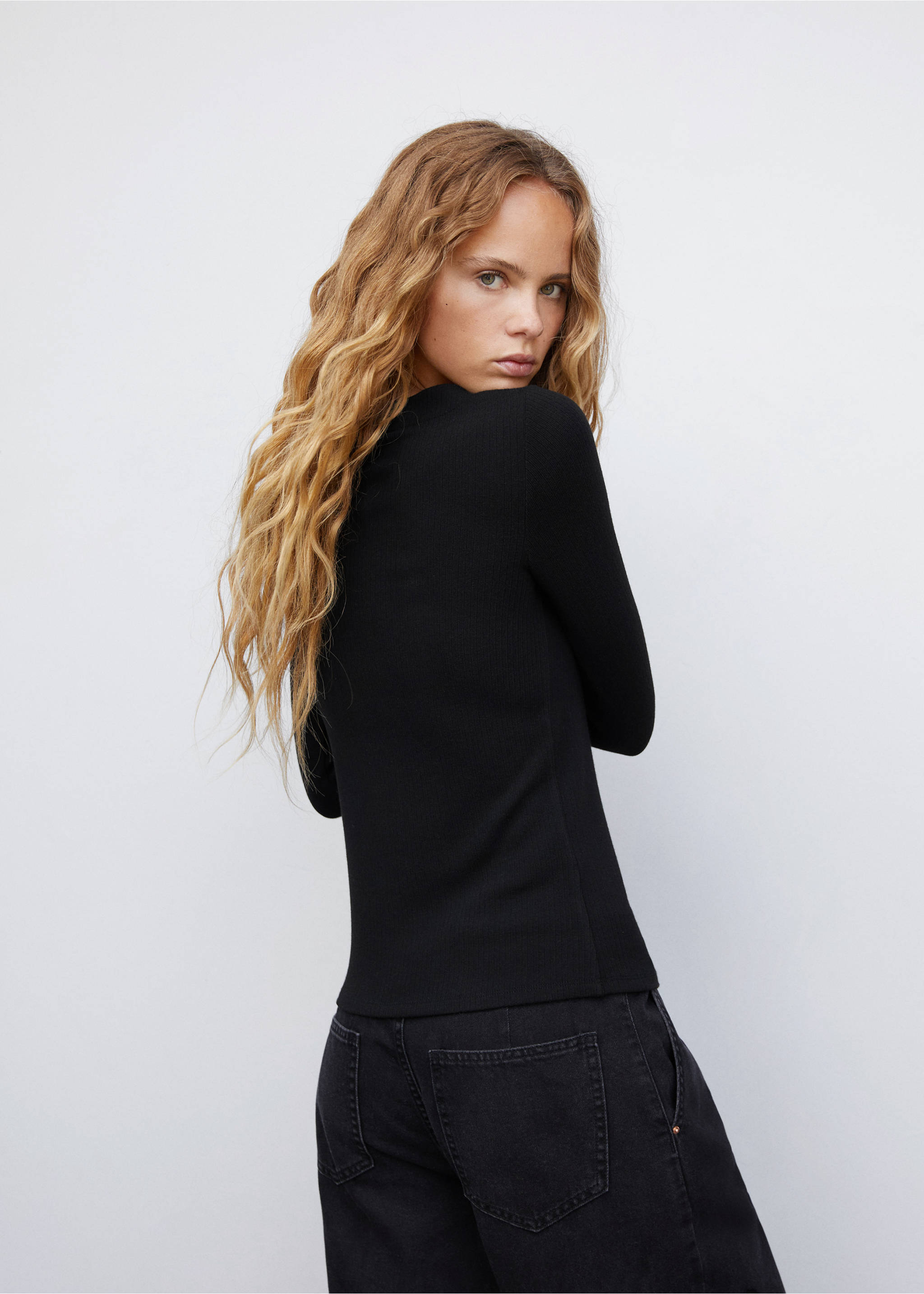 T-shirt col bateau - Verso de l’article, Noir. Ref: 57004410-00.