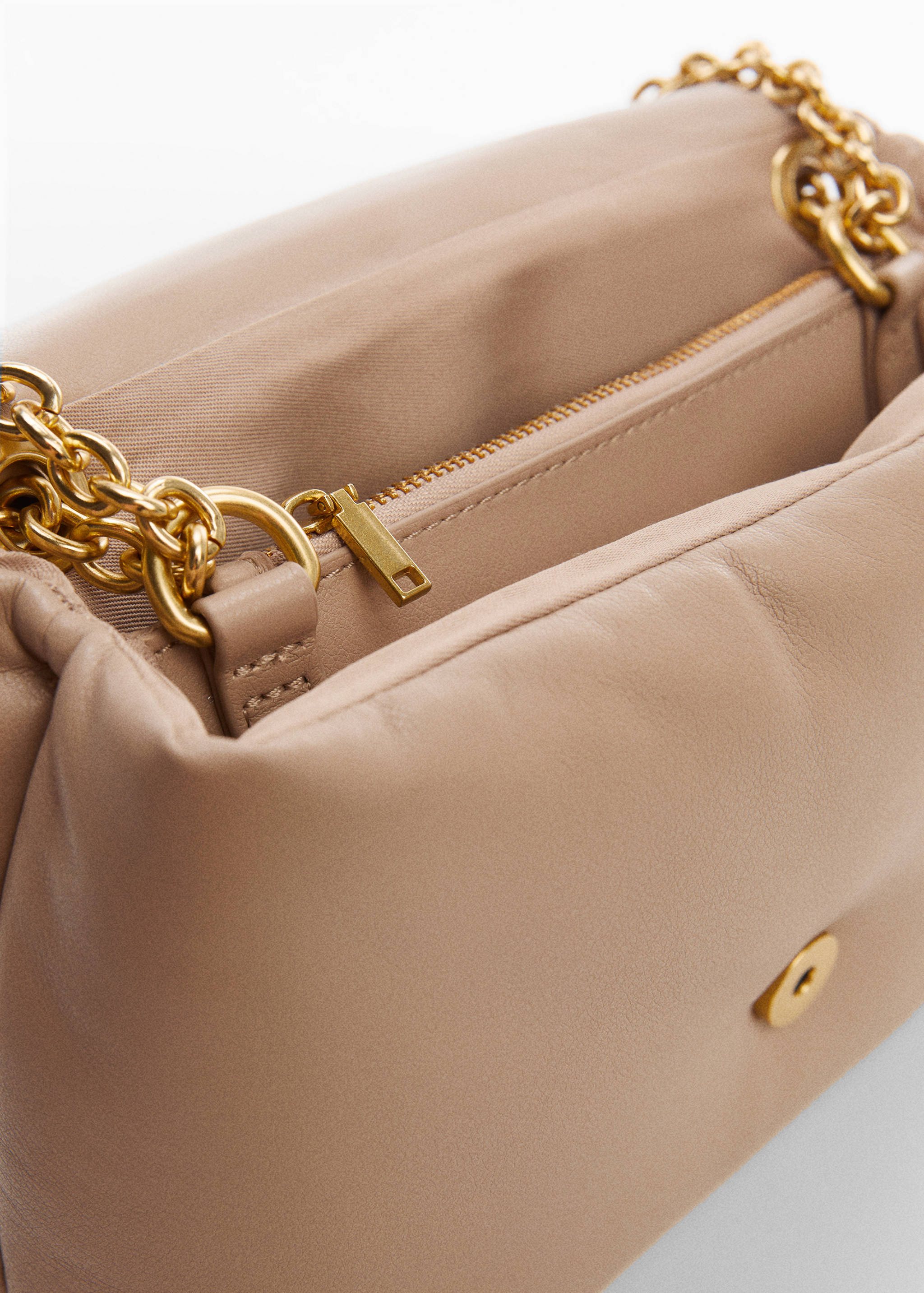 Quilted bag with flap - Details of the article 2