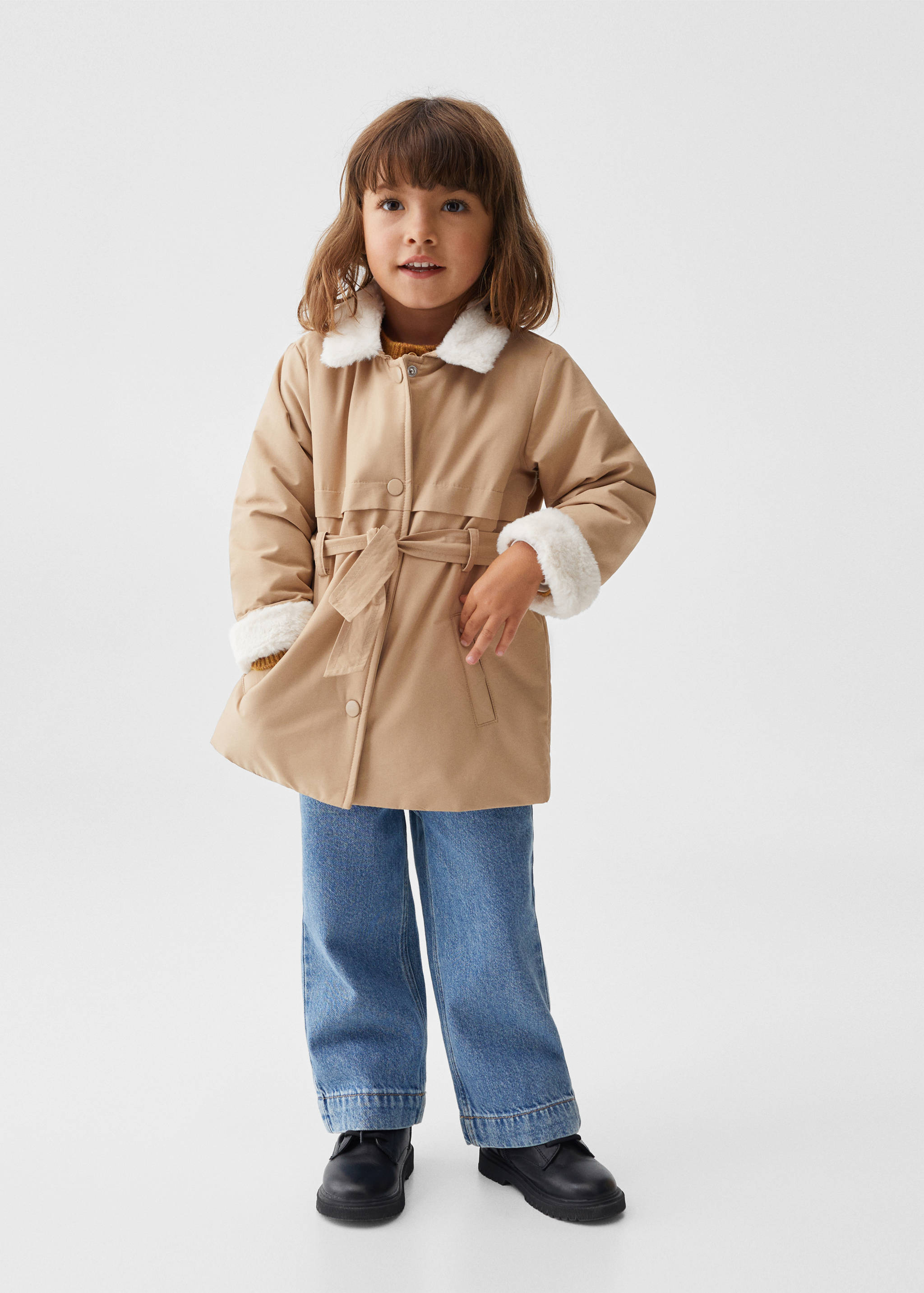 Trench coat with fur-effect collar - General plane