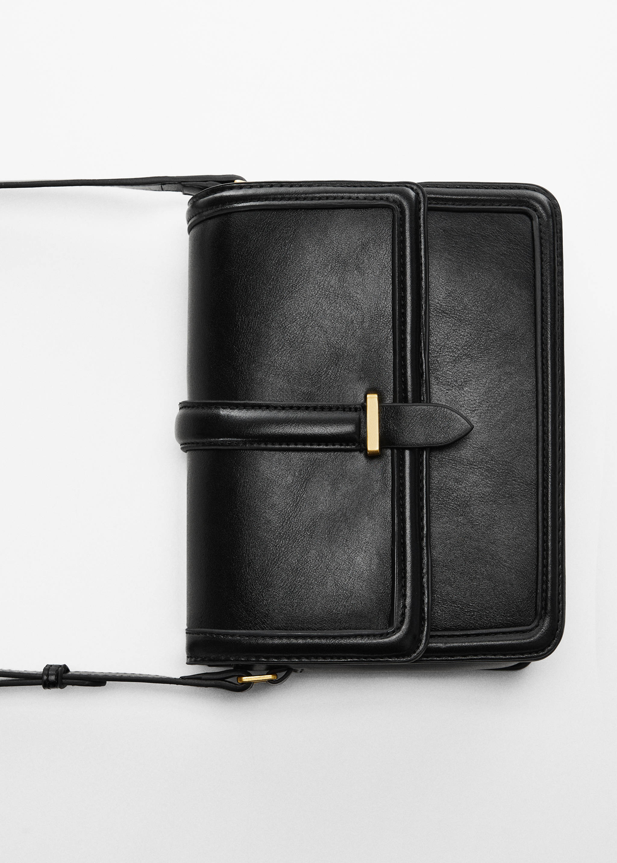 Crossbody bag with flap - Details of the article 5