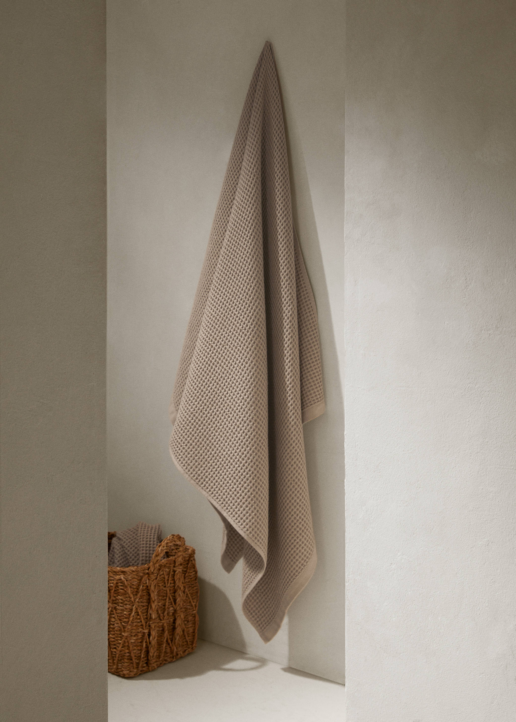100% cotton waffle bath towel - General plane