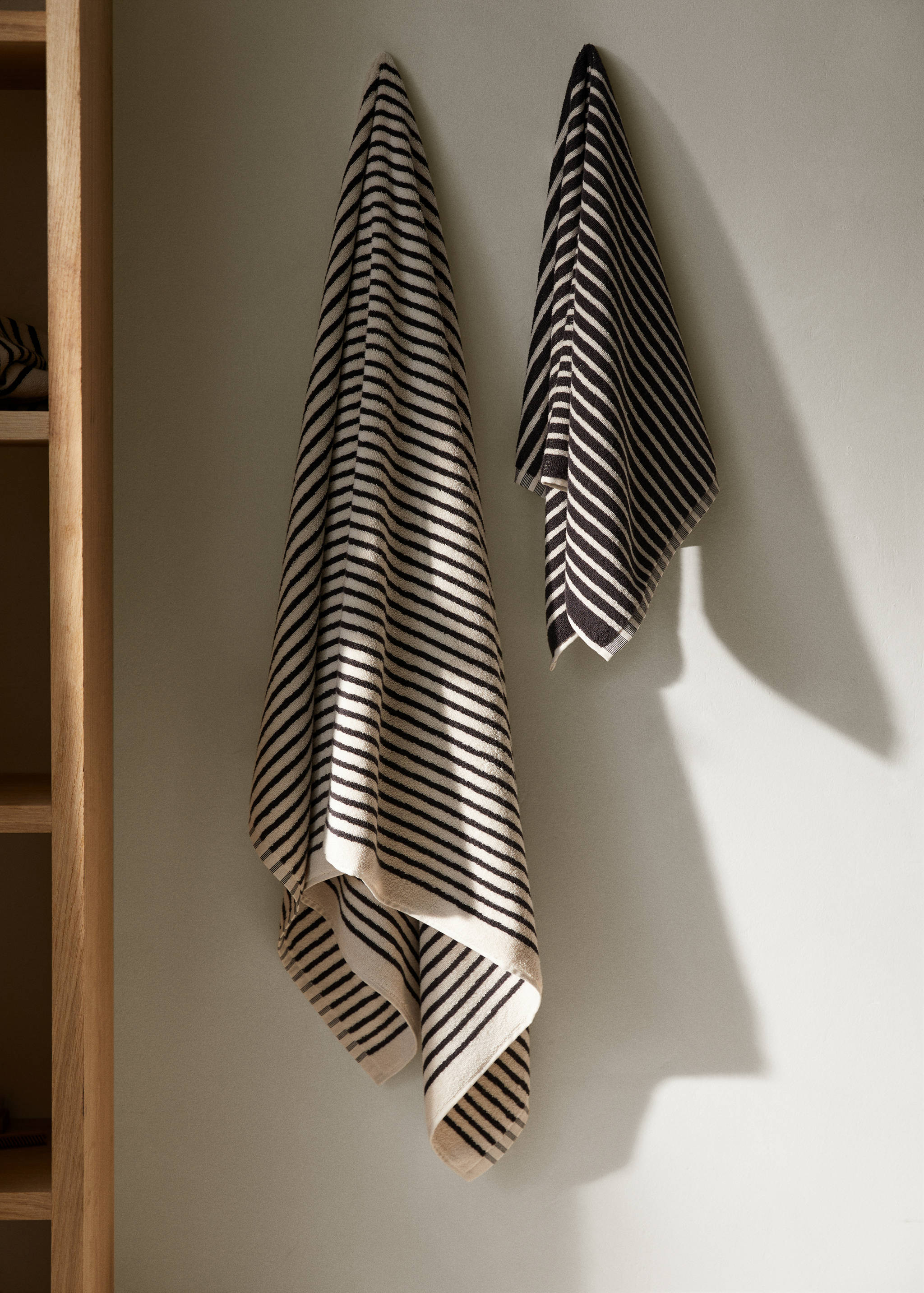 Striped bath towel 90x150cm - General plane