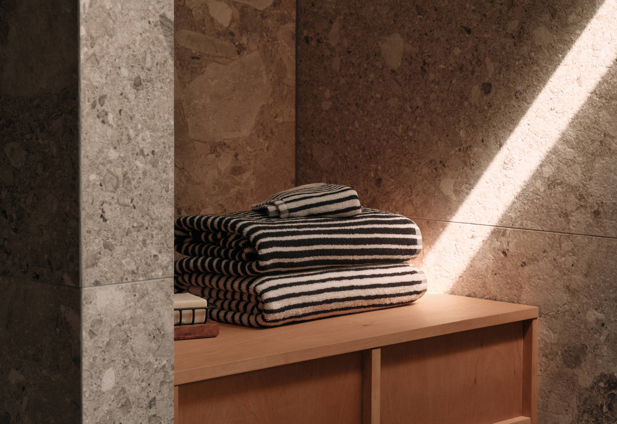 Striped bath towel 90x150cm - Panoramic plane