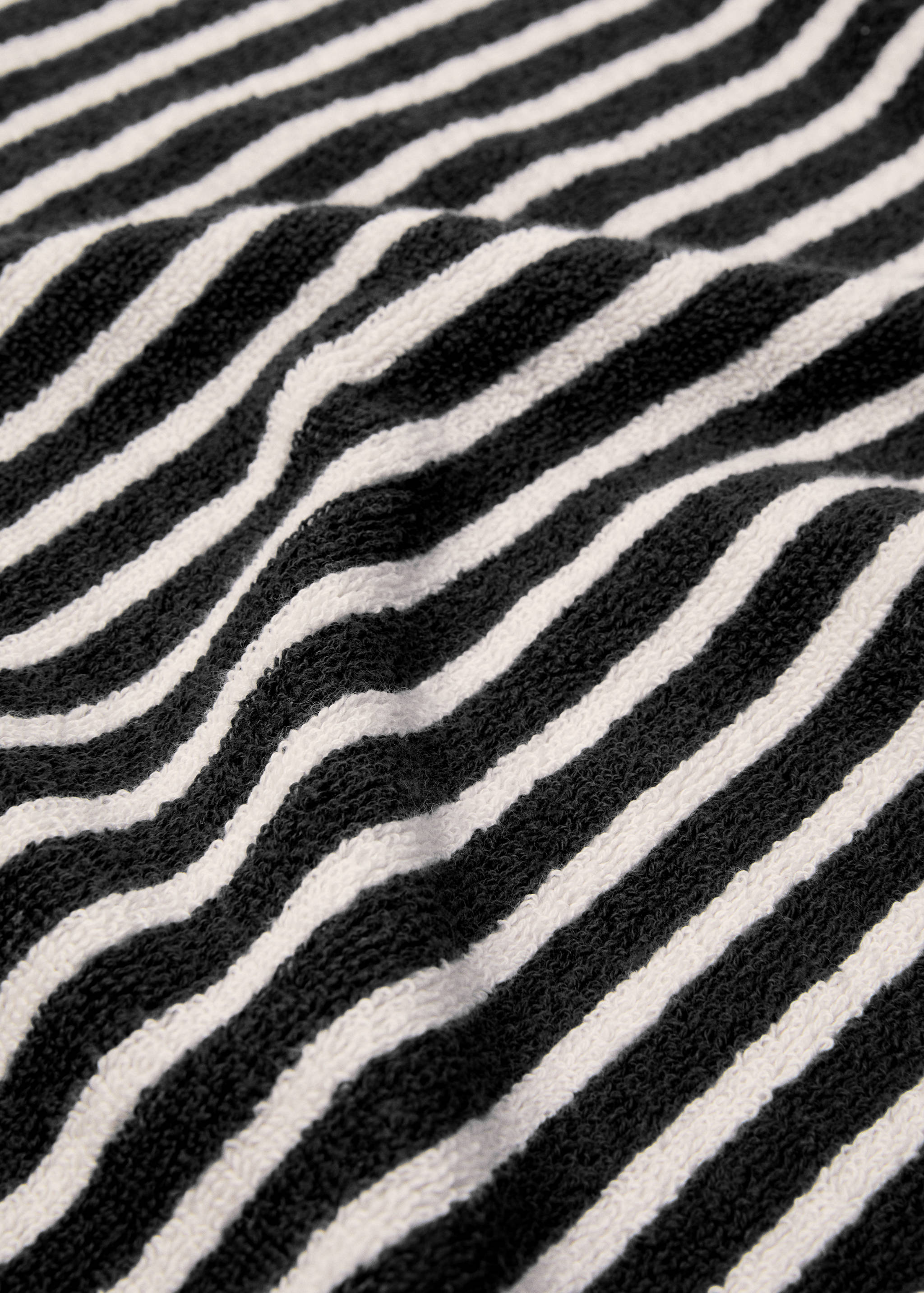 Striped bath towel 90x150cm - Details of the article 1