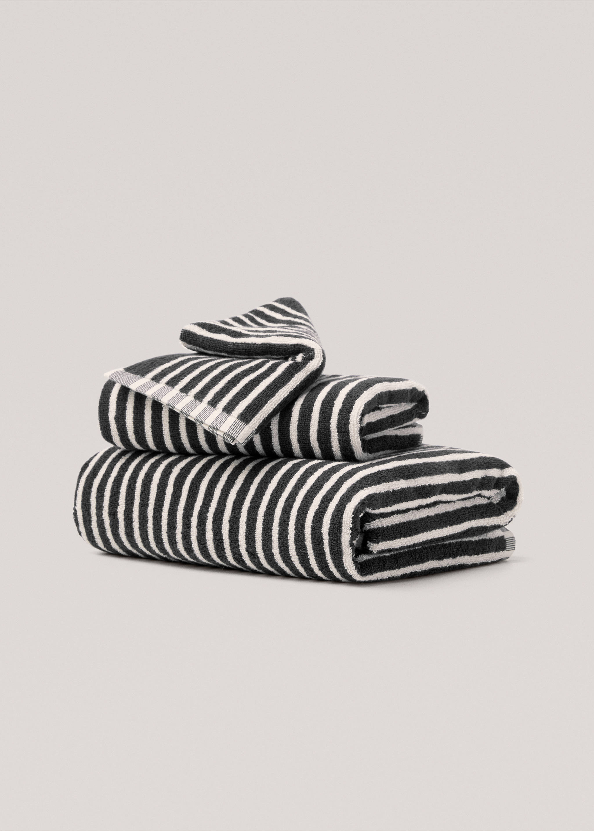 Striped hands towel 50x90cm - Article without model, Black. Ref: 57004797-00.