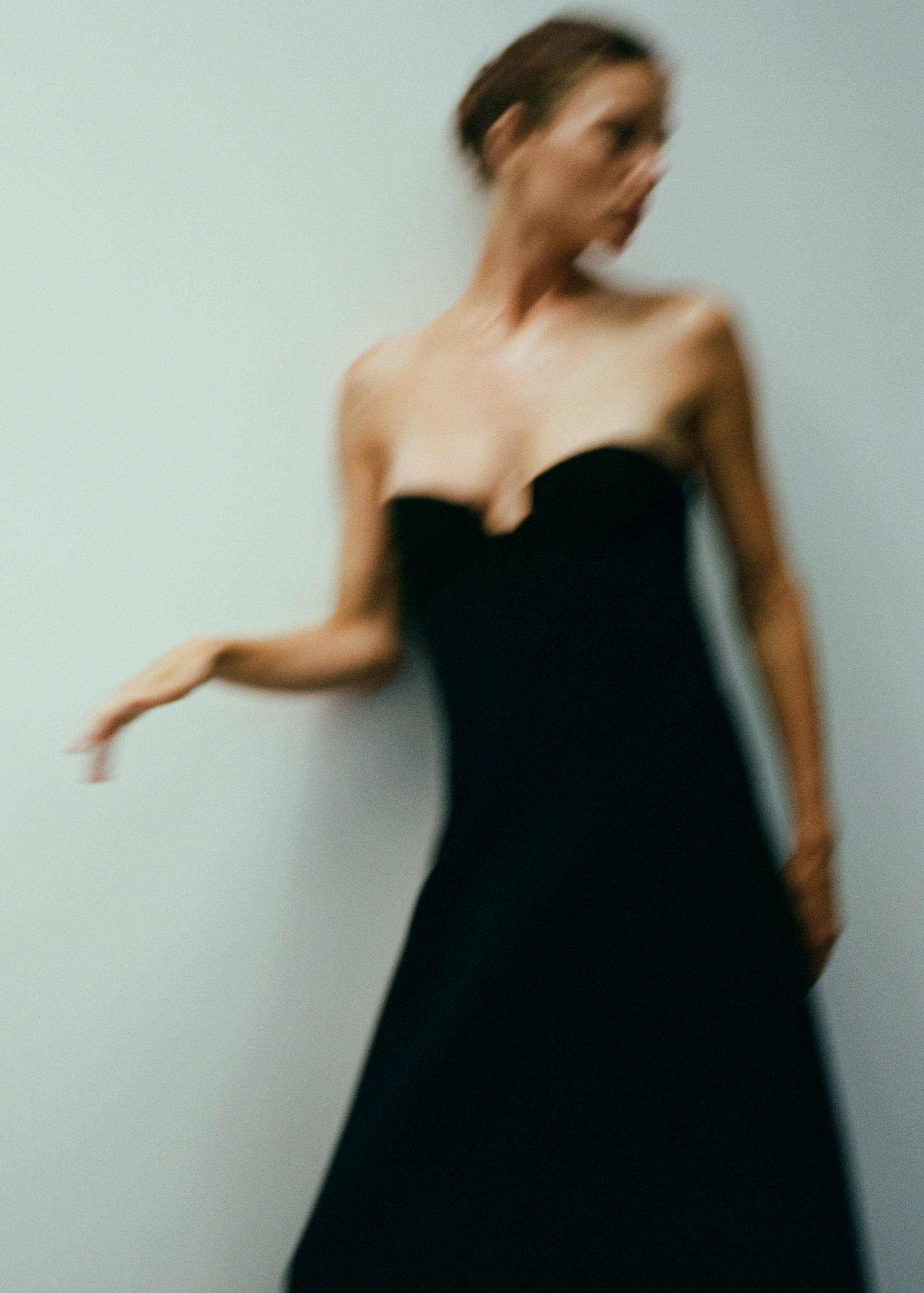 Strapless dress with sweetheart neckline - Details of the article 7