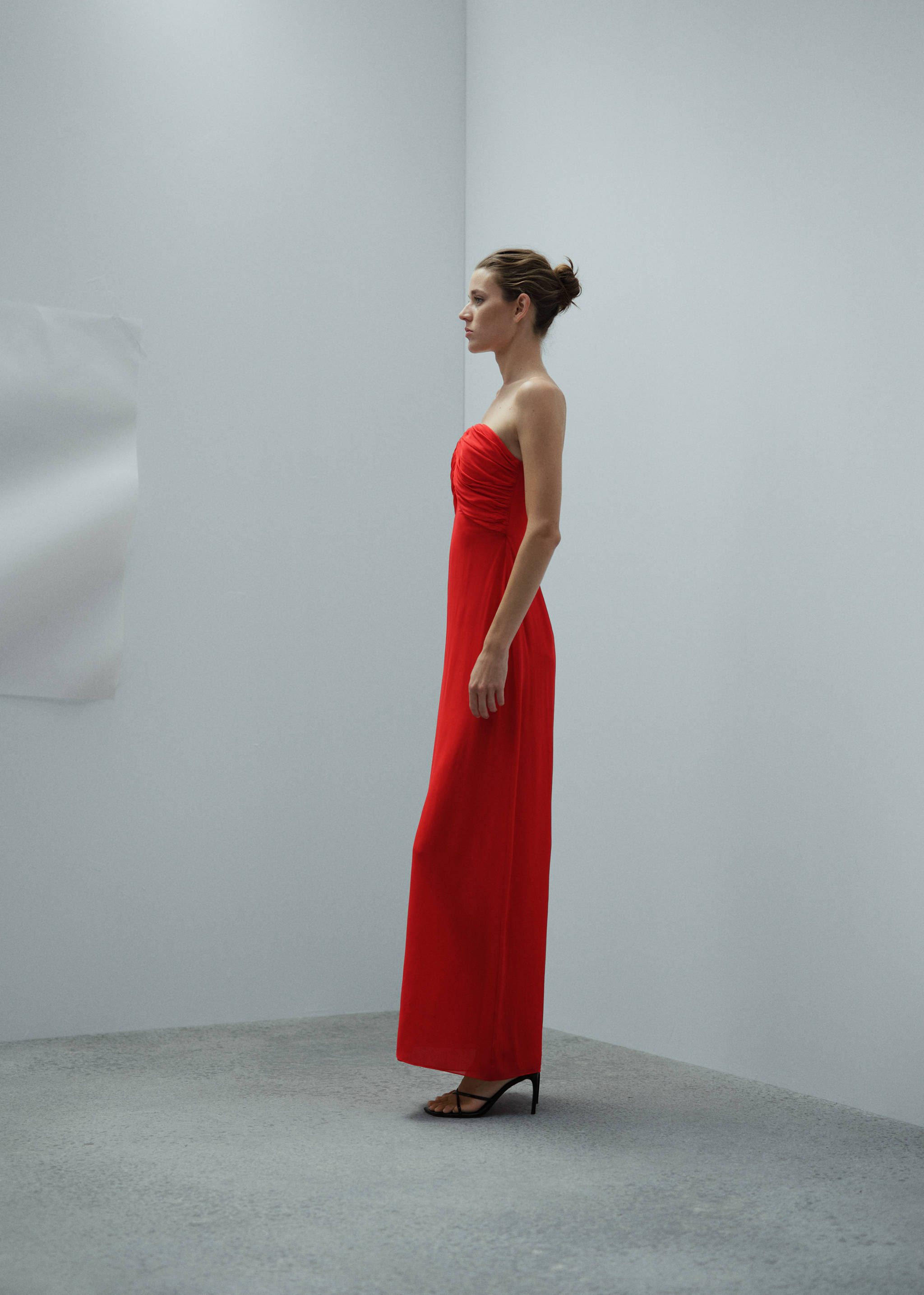 Strapless dress with sweetheart neckline - Details of the article 2