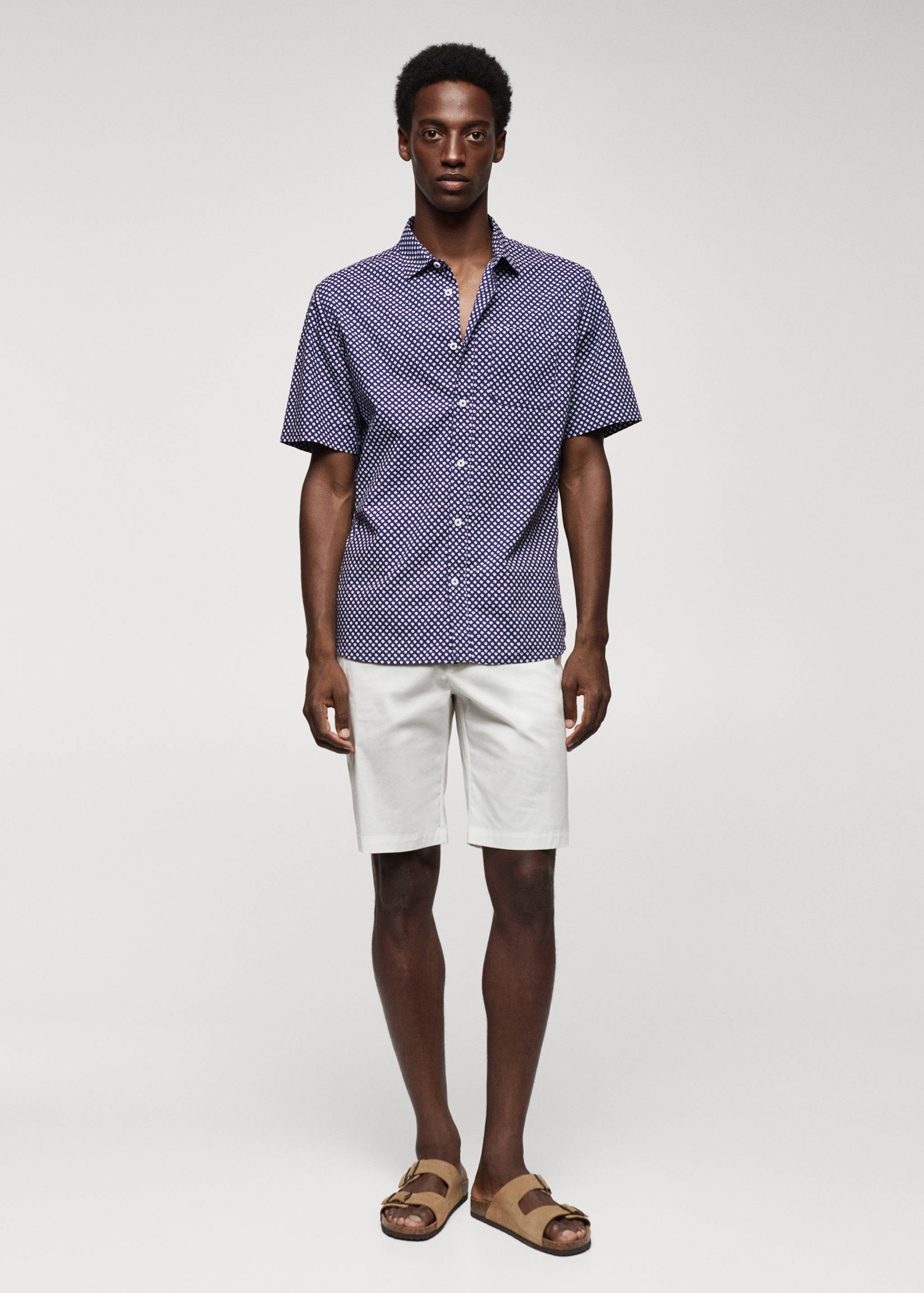 Kurzärmliges Hemd aus 100 % Baumwolle mit Mikromuster - Allgemeine Ansicht
