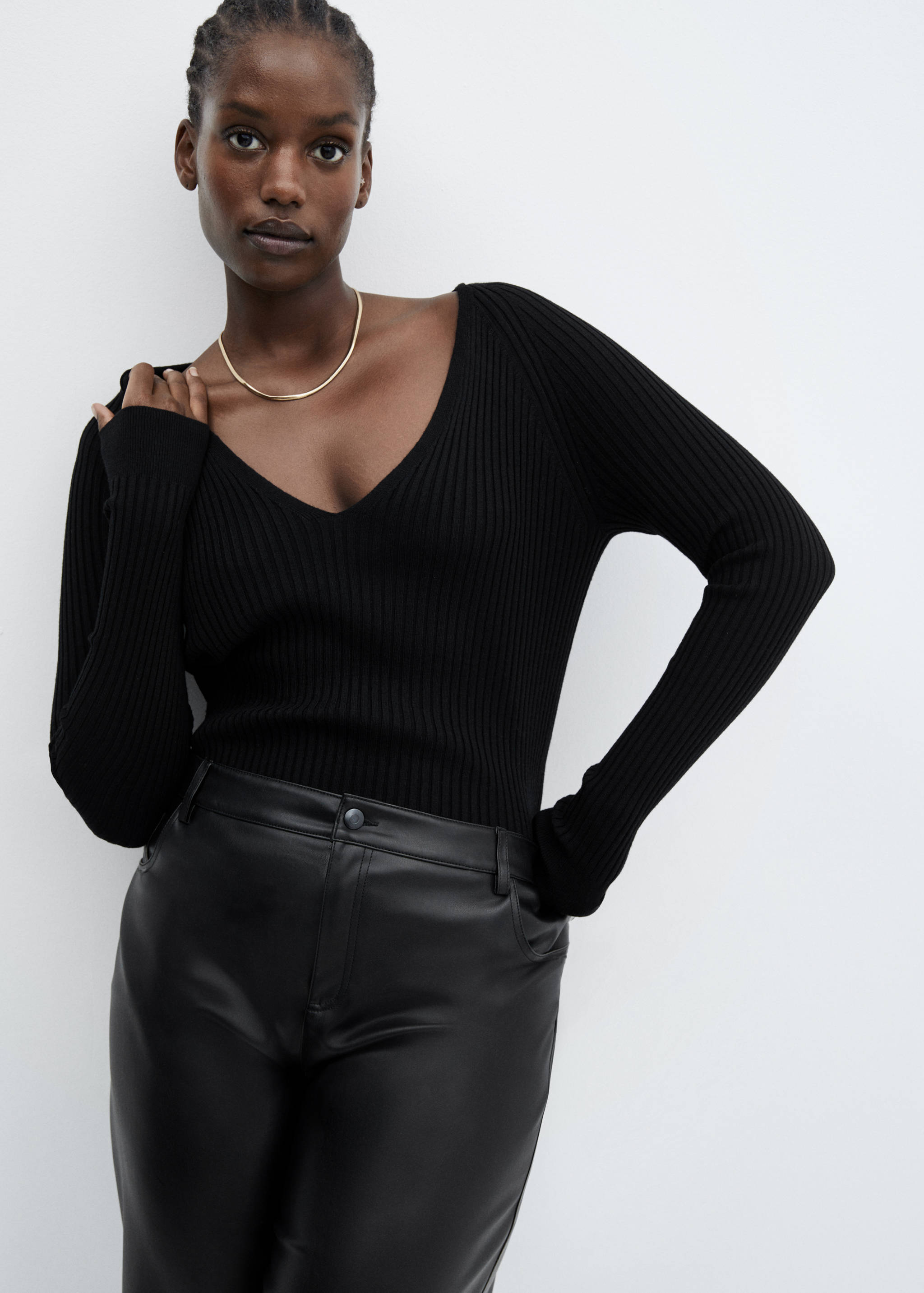 V-neck ribbed knit sweater - Details of the article 5