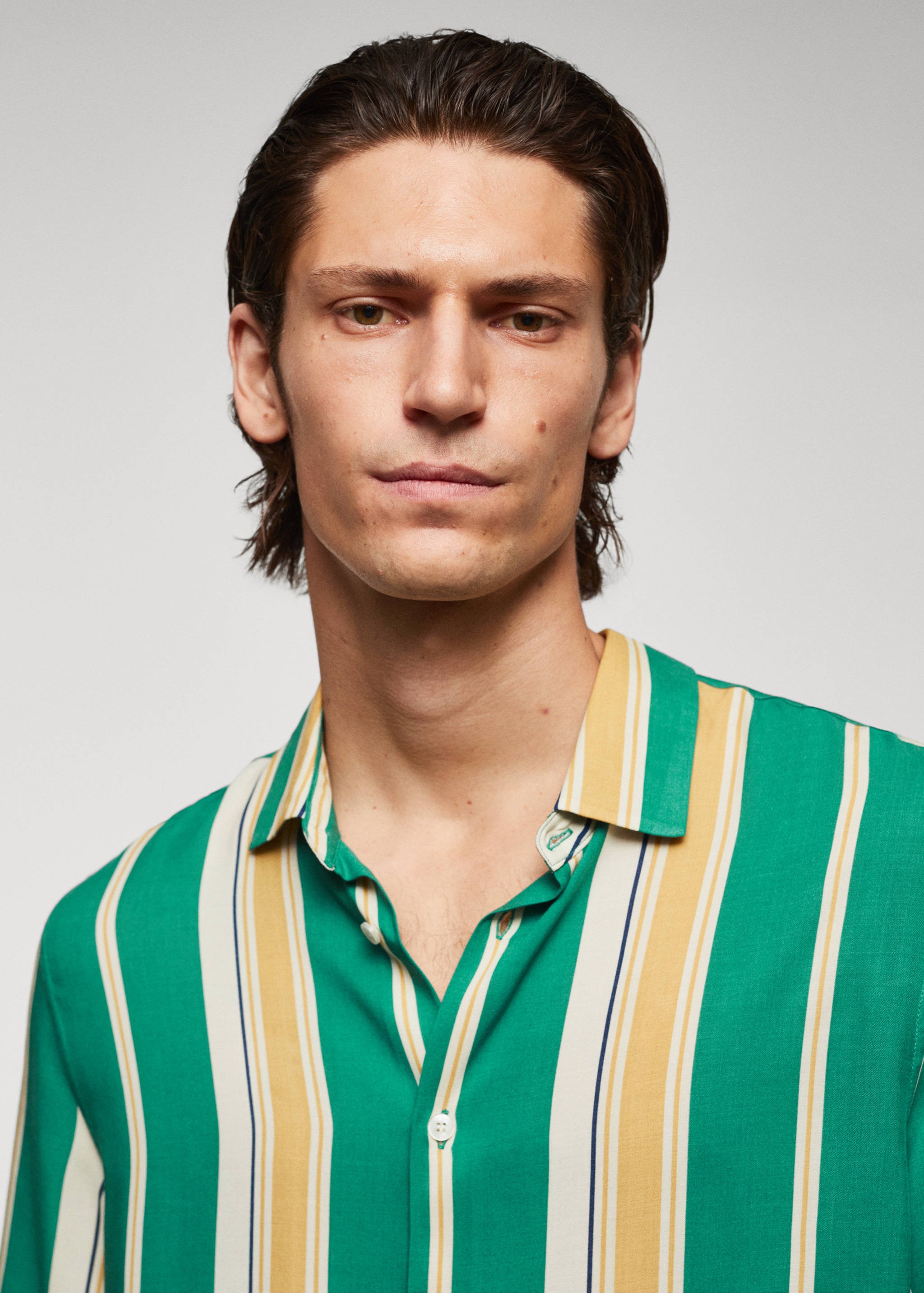 Short sleeve striped shirt - Details of the article 1
