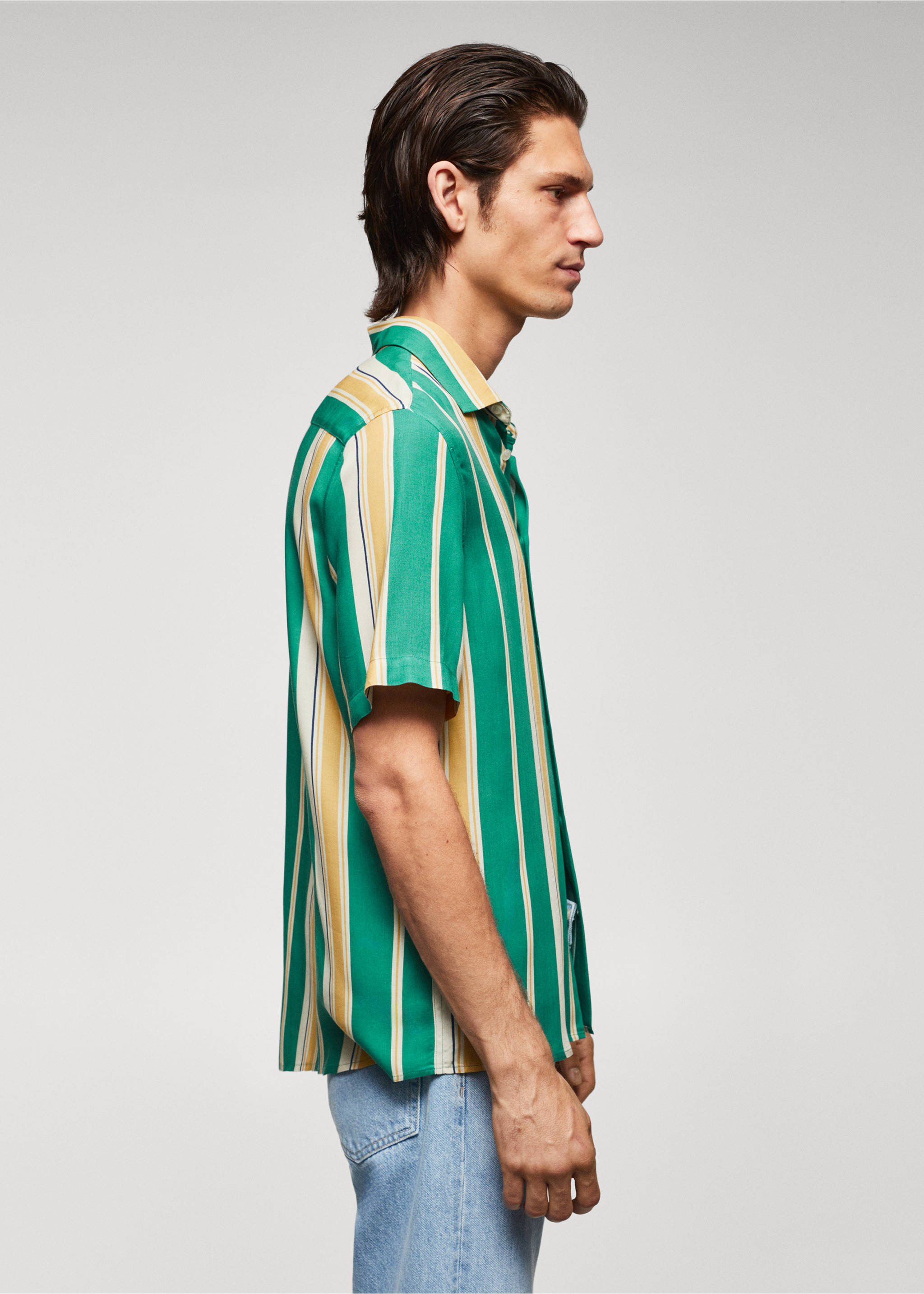 Short sleeve striped shirt - Details of the article 2, Green. Ref: 57005807-00.