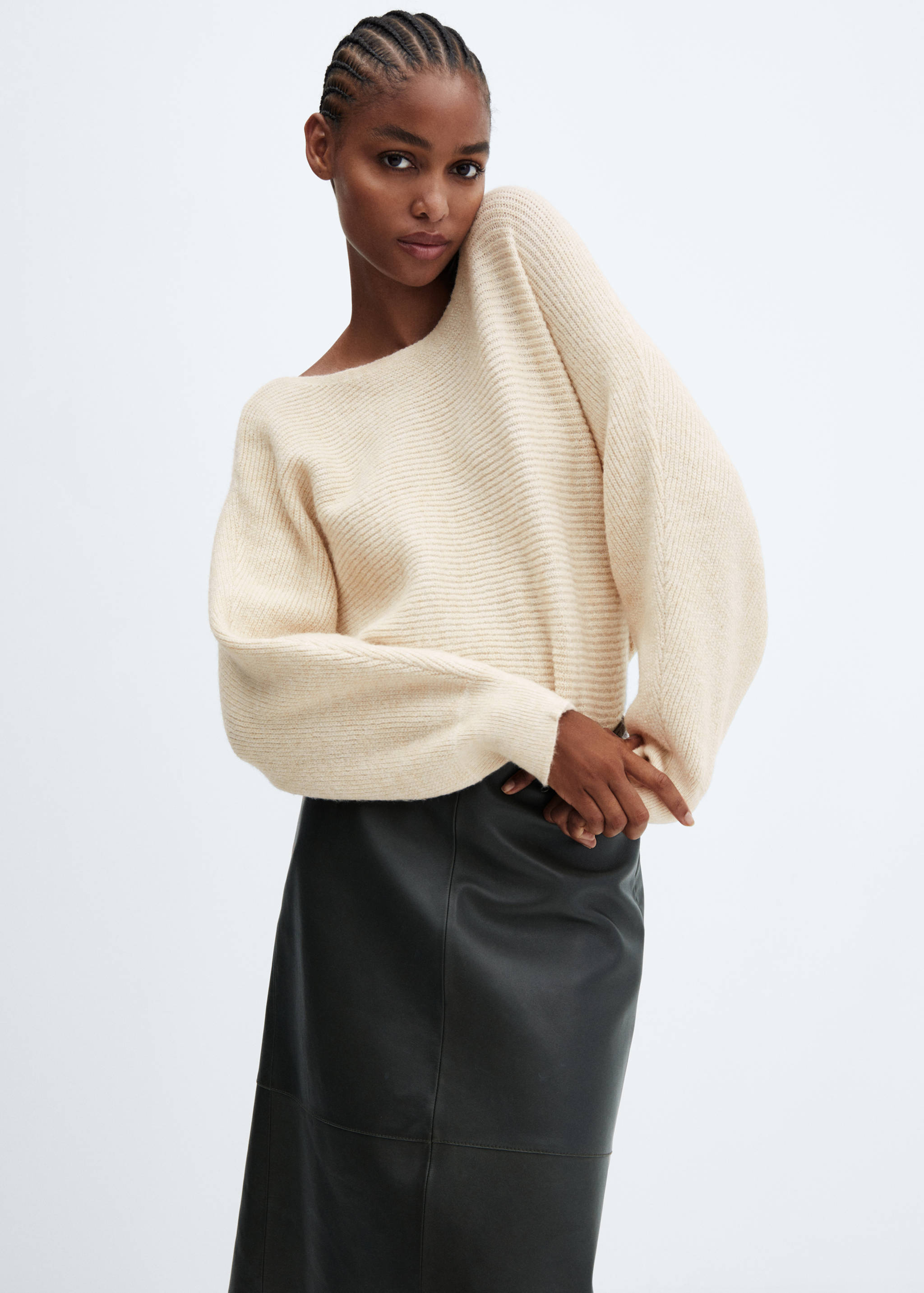 Pull-over manches bouffantes - Plan moyen