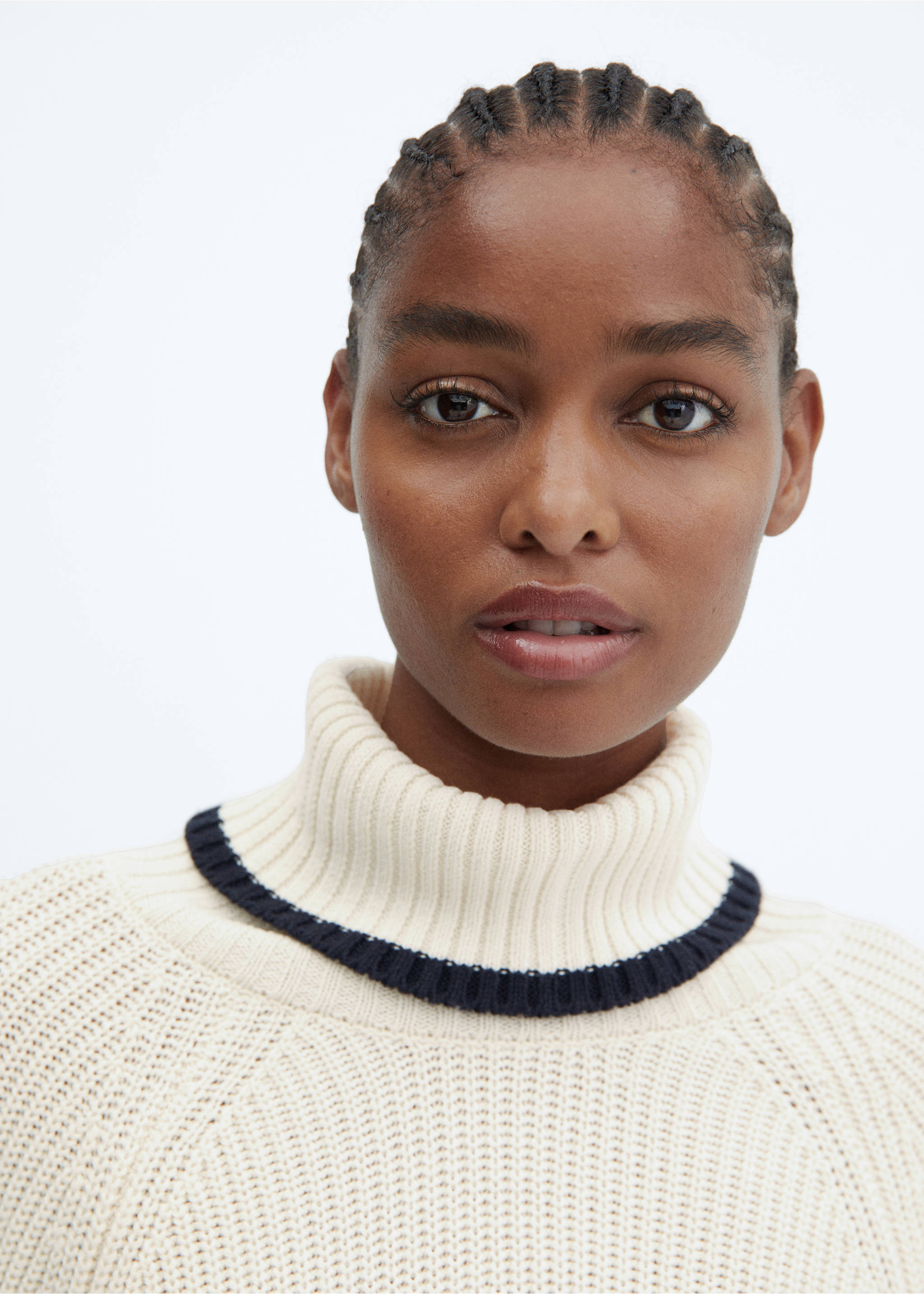 Striped turtleneck sweater - Details of the article 1, Ecru. Ref: 57005830-00.