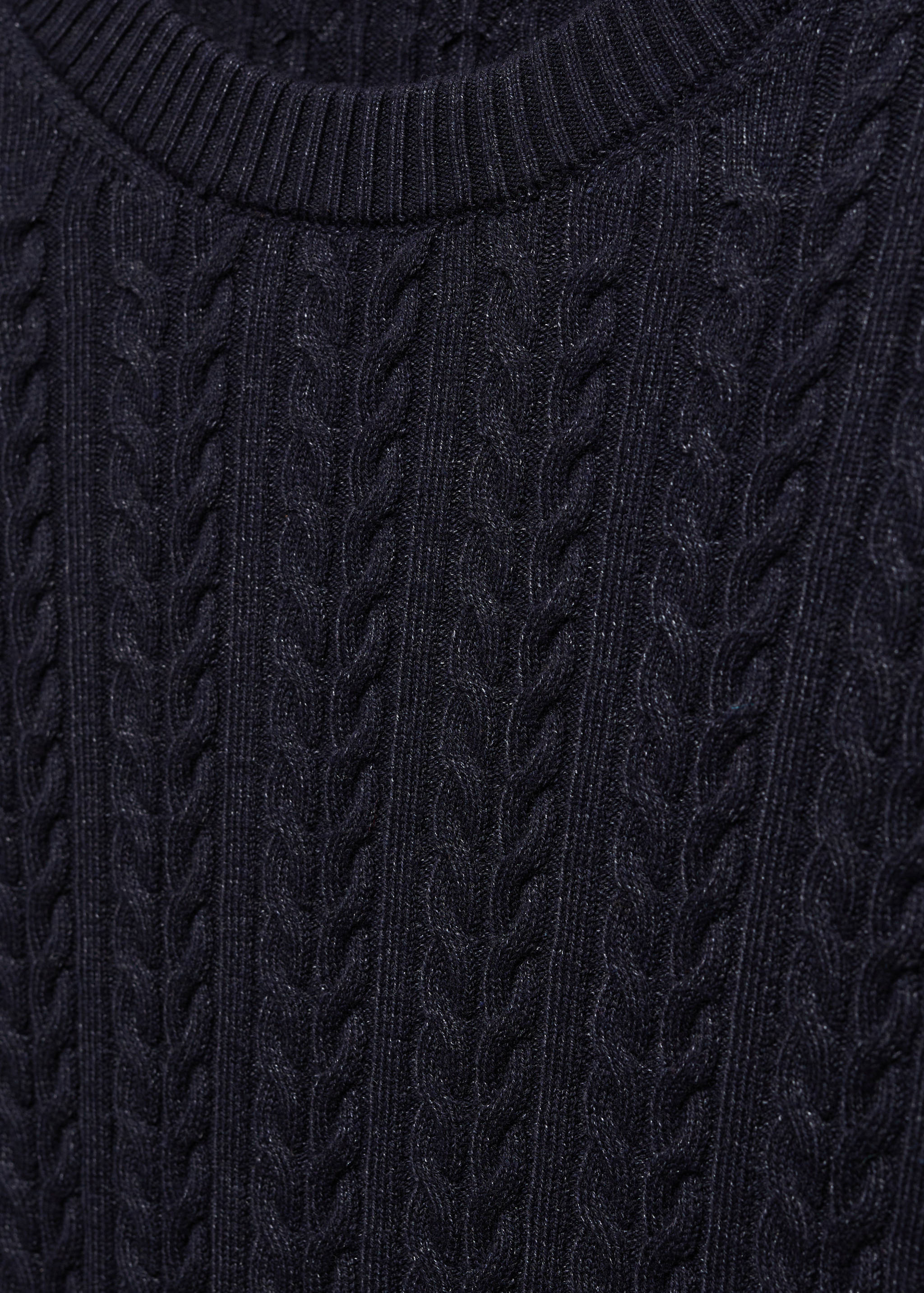 Baumwollpullover mit Zopfmuster - Detail des Artikels 8