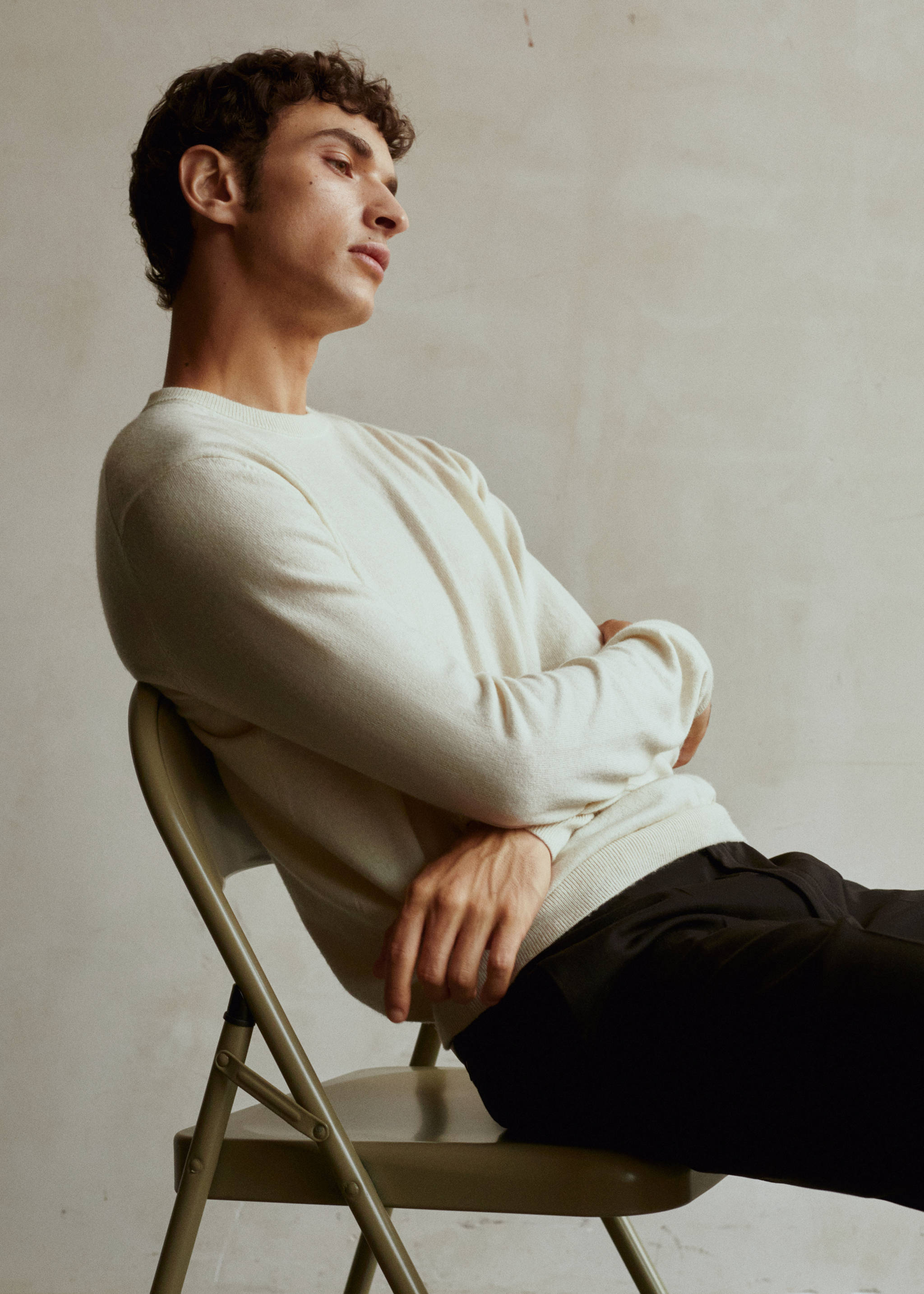 Fine-knit wool-blend sweater - Details of the article 6, Off White. Ref: 57005962-00.